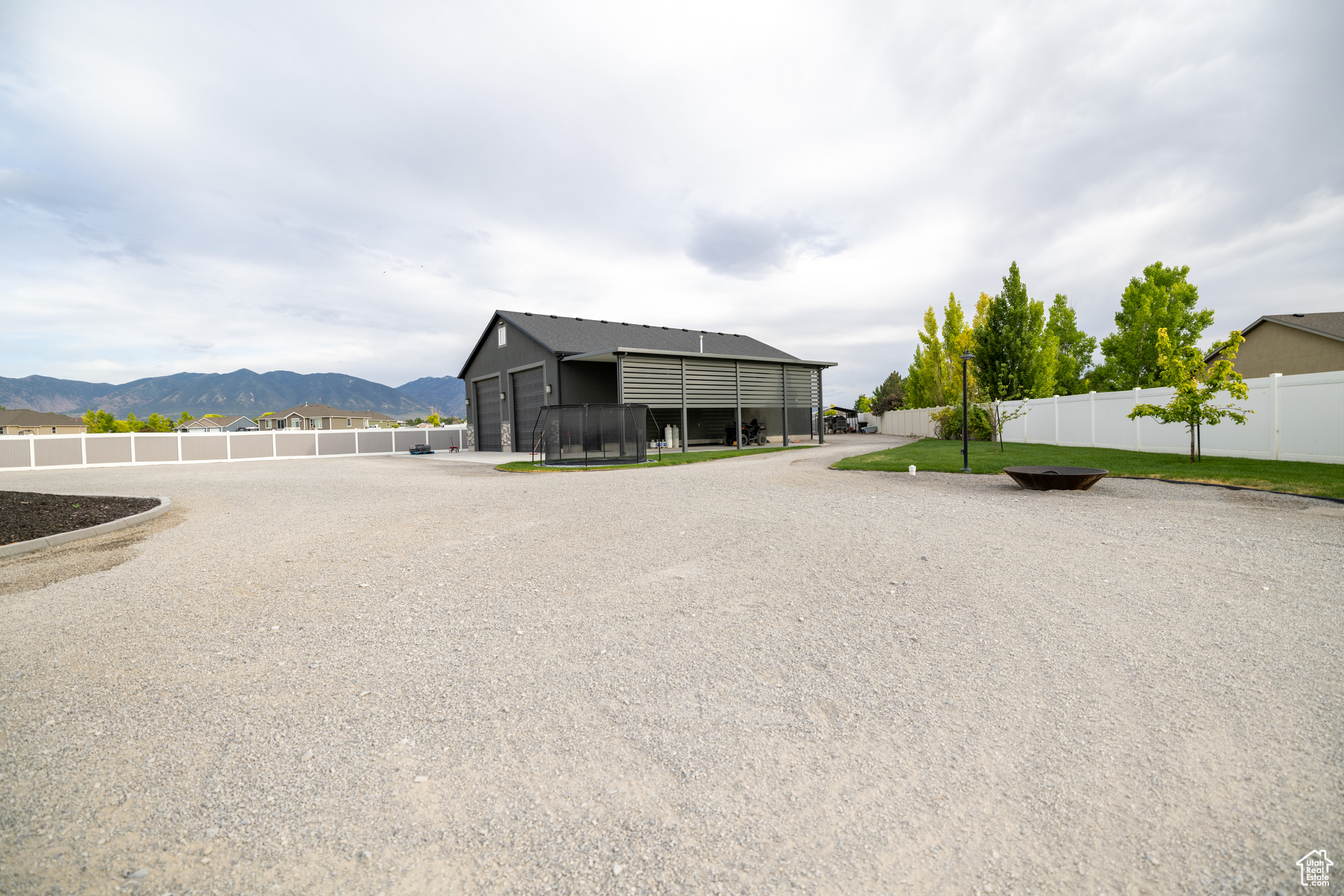 main property photo 77