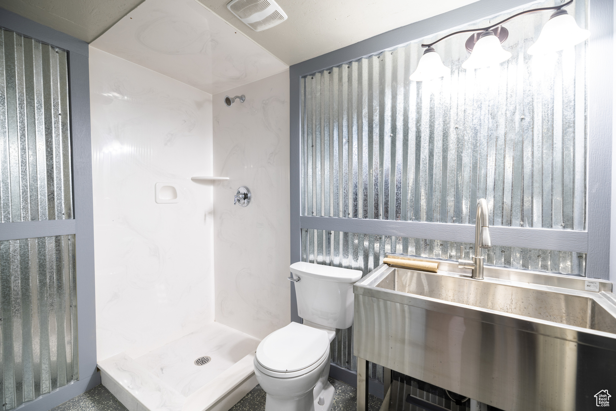 main property photo 80