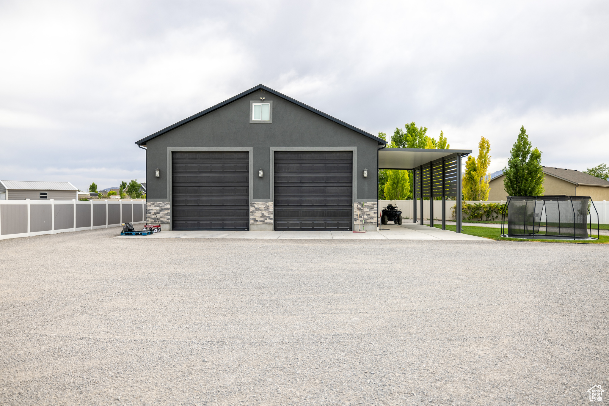 main property photo 81