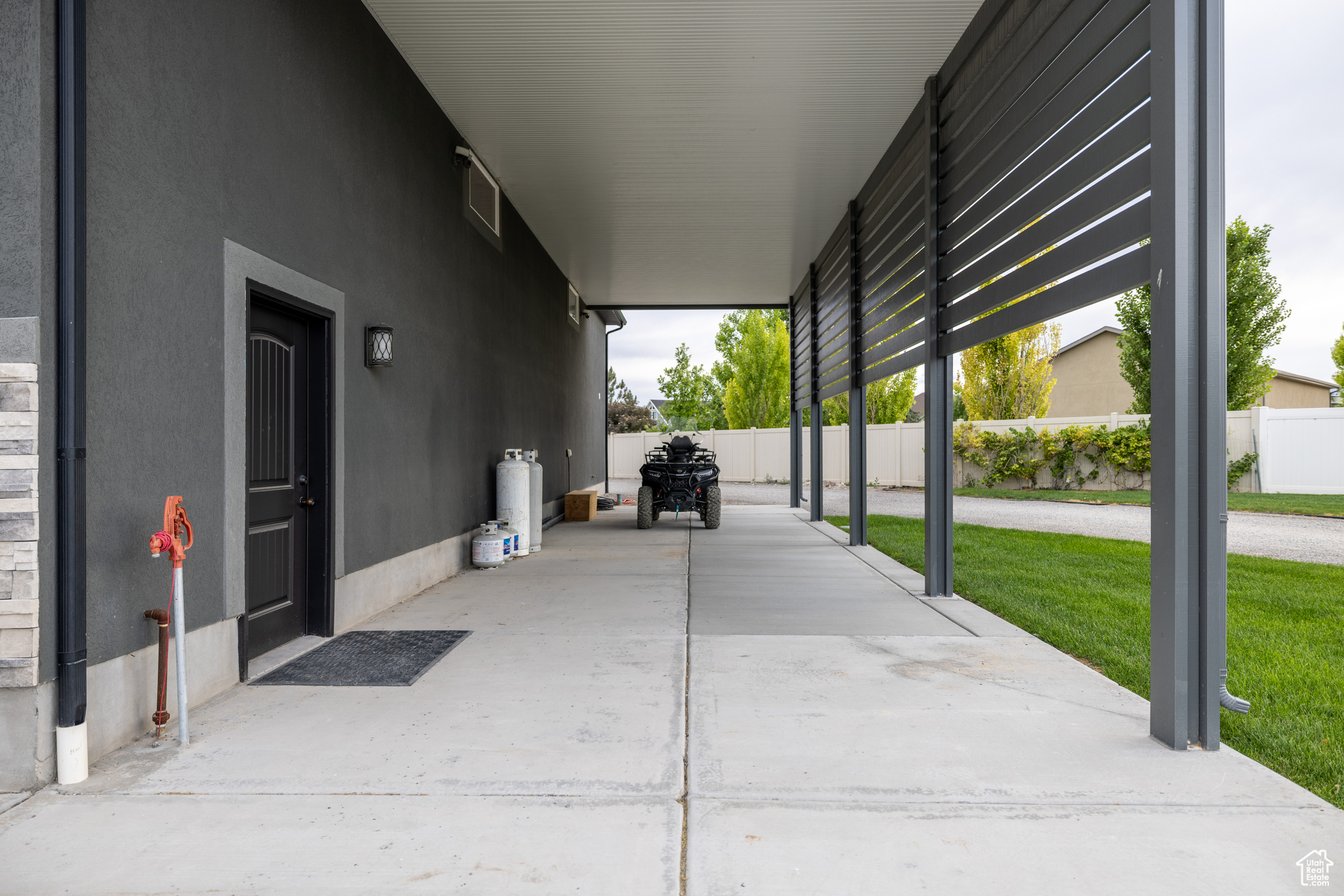 main property photo 88