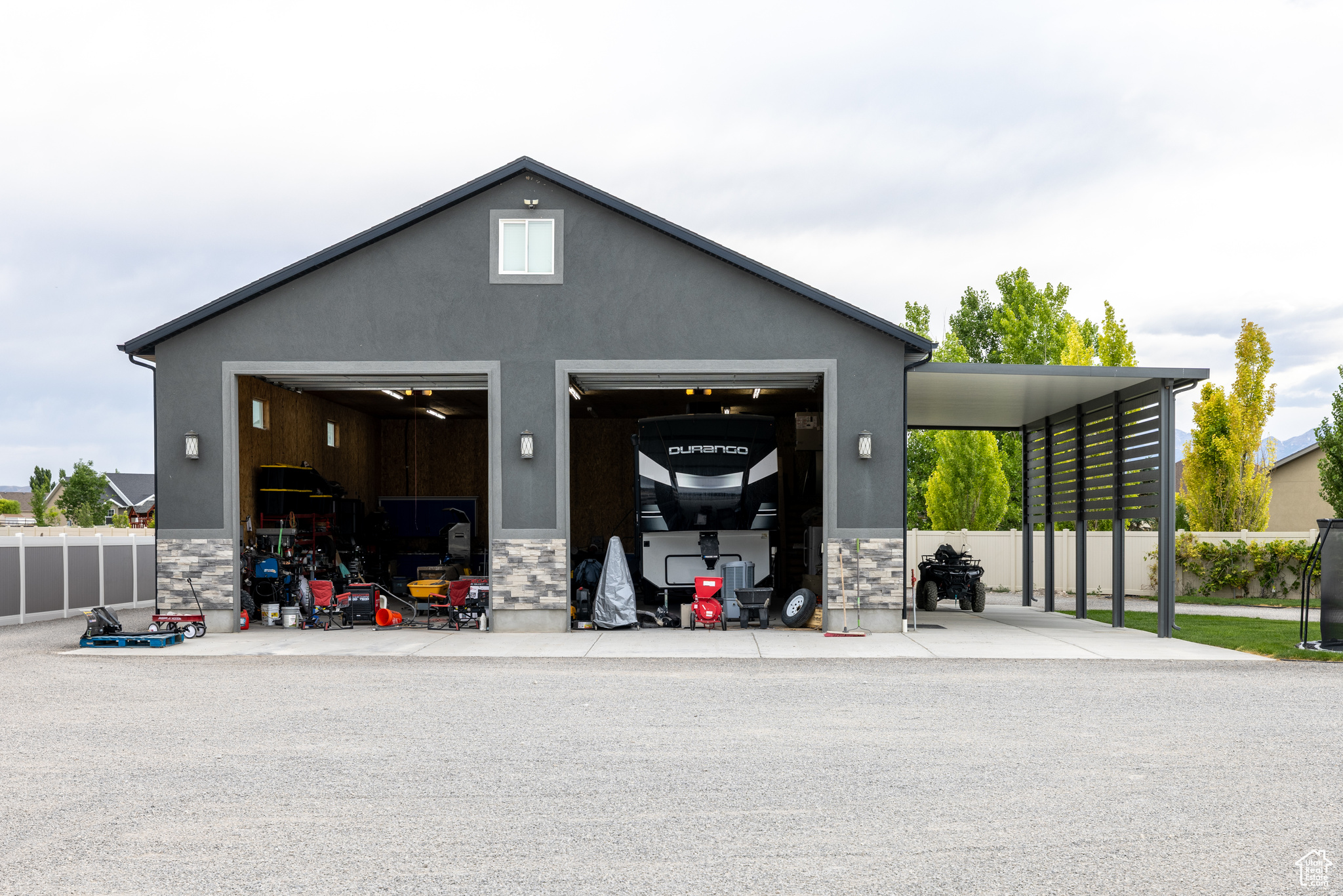 main property photo 89
