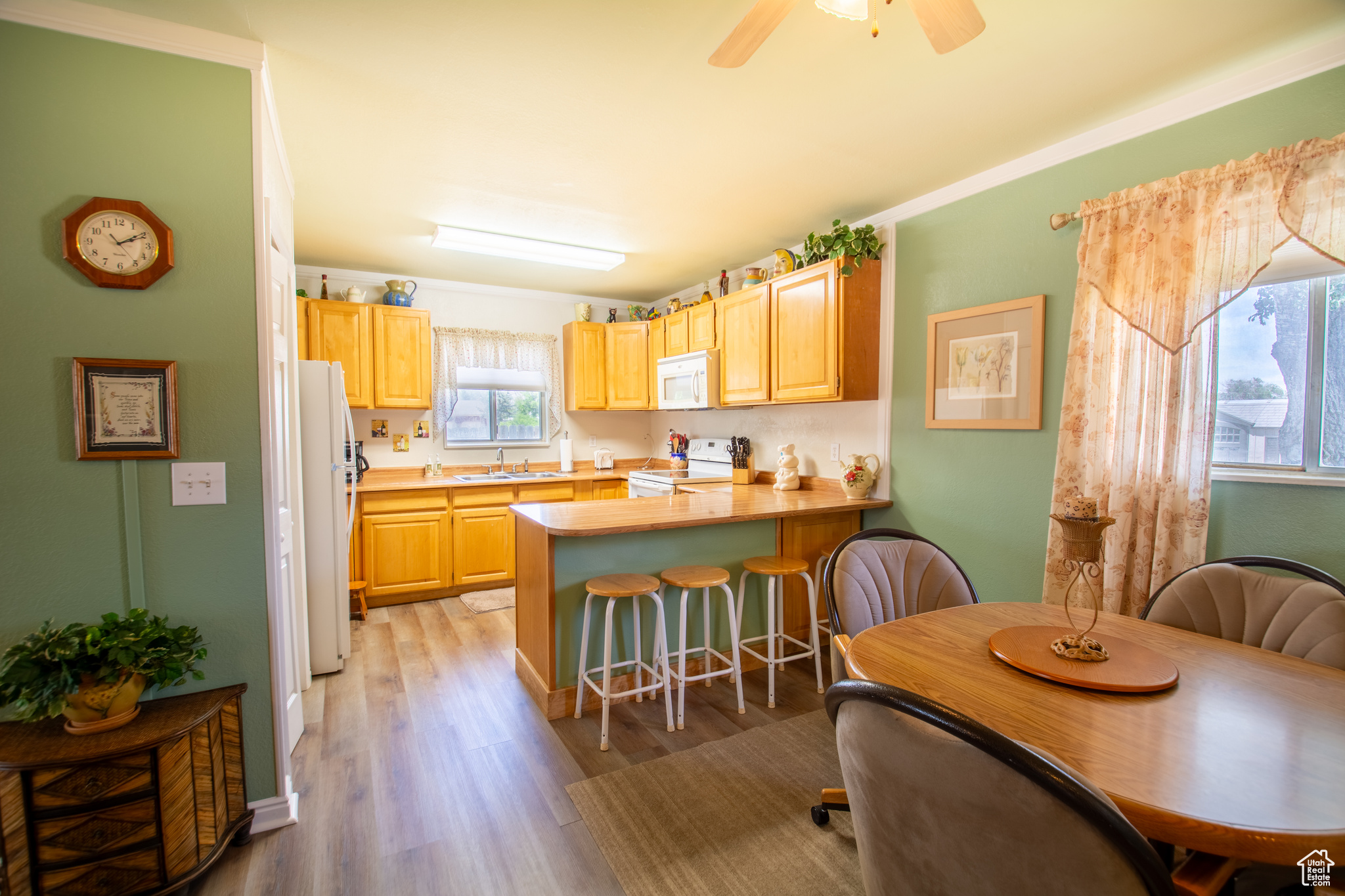 main property photo 8