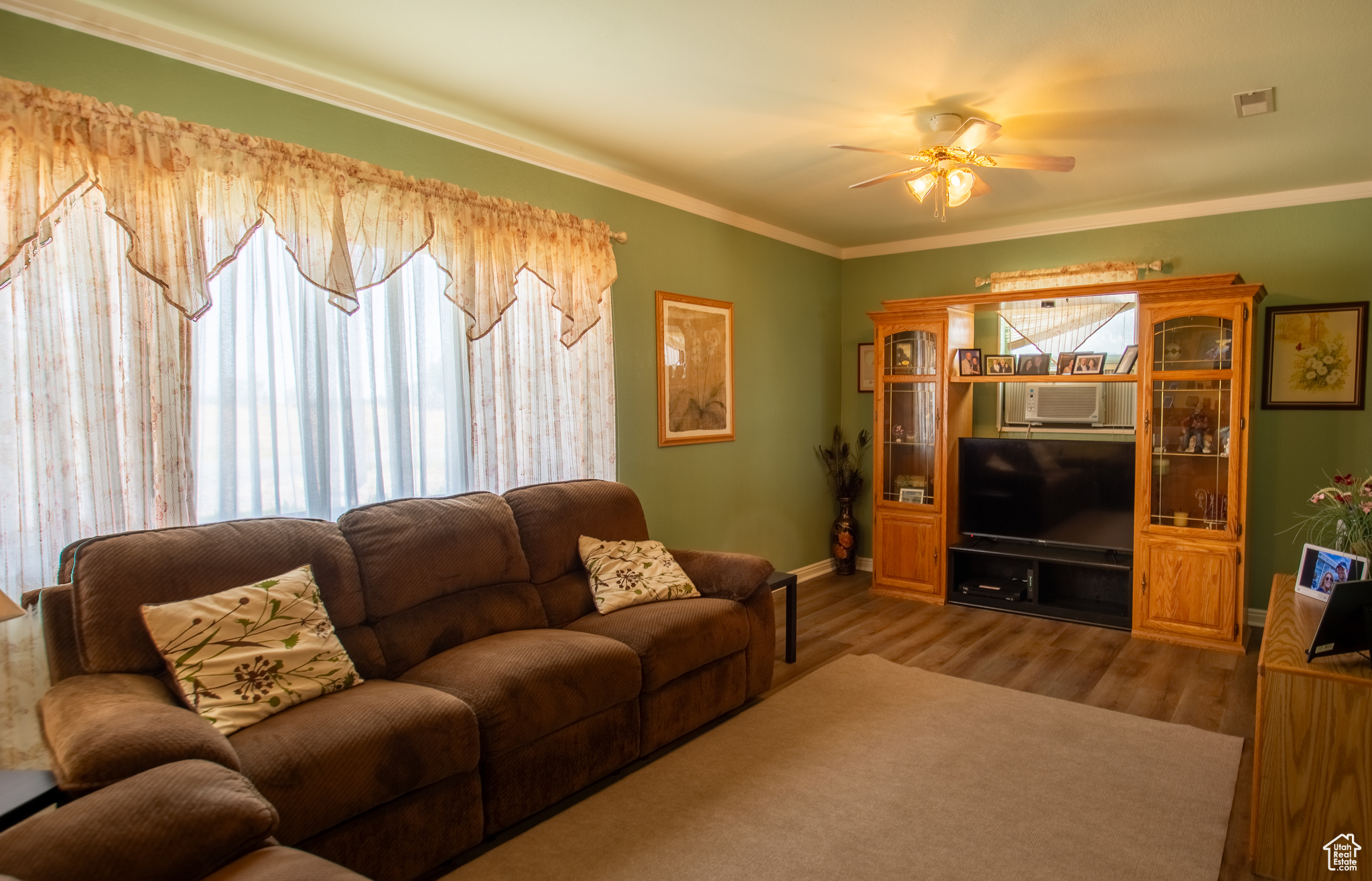 main property photo 9