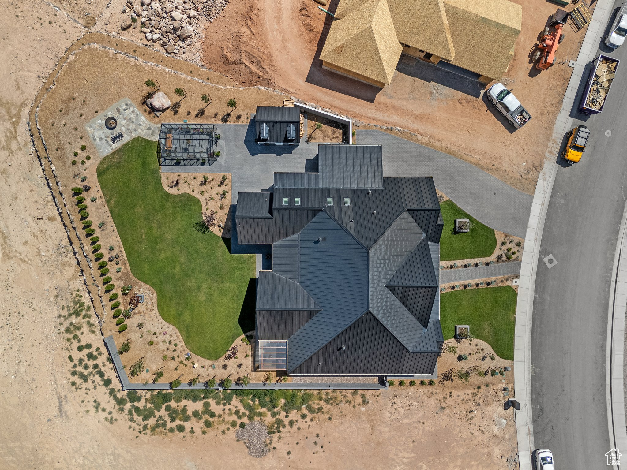 main property photo 76