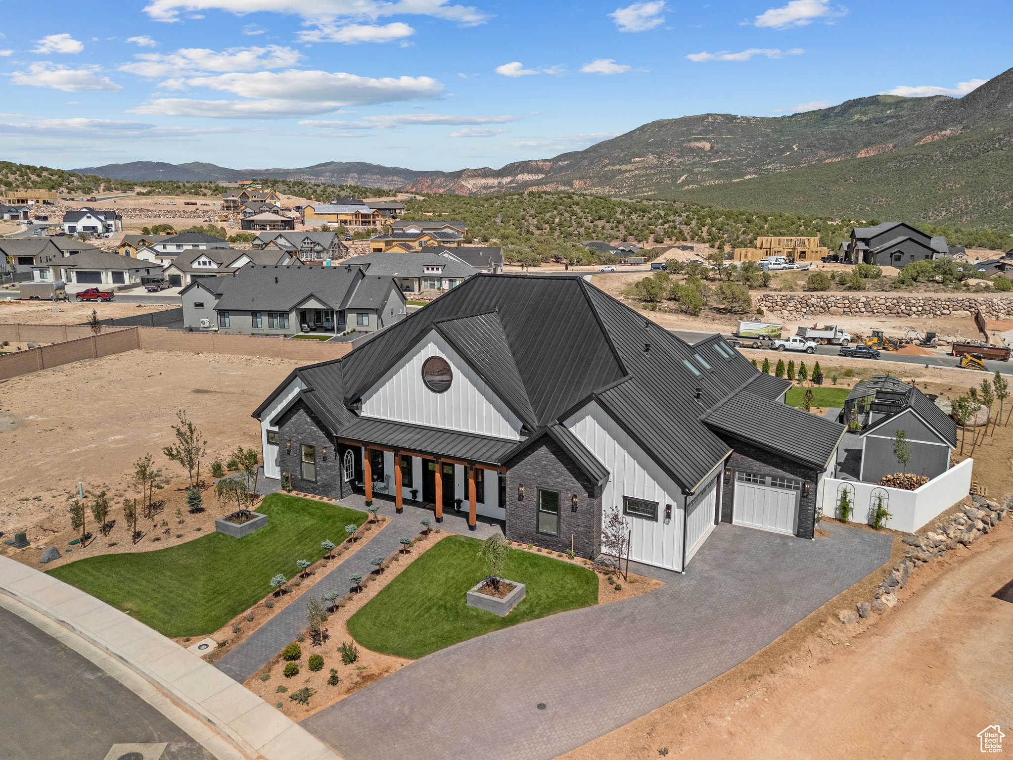 main property photo 78