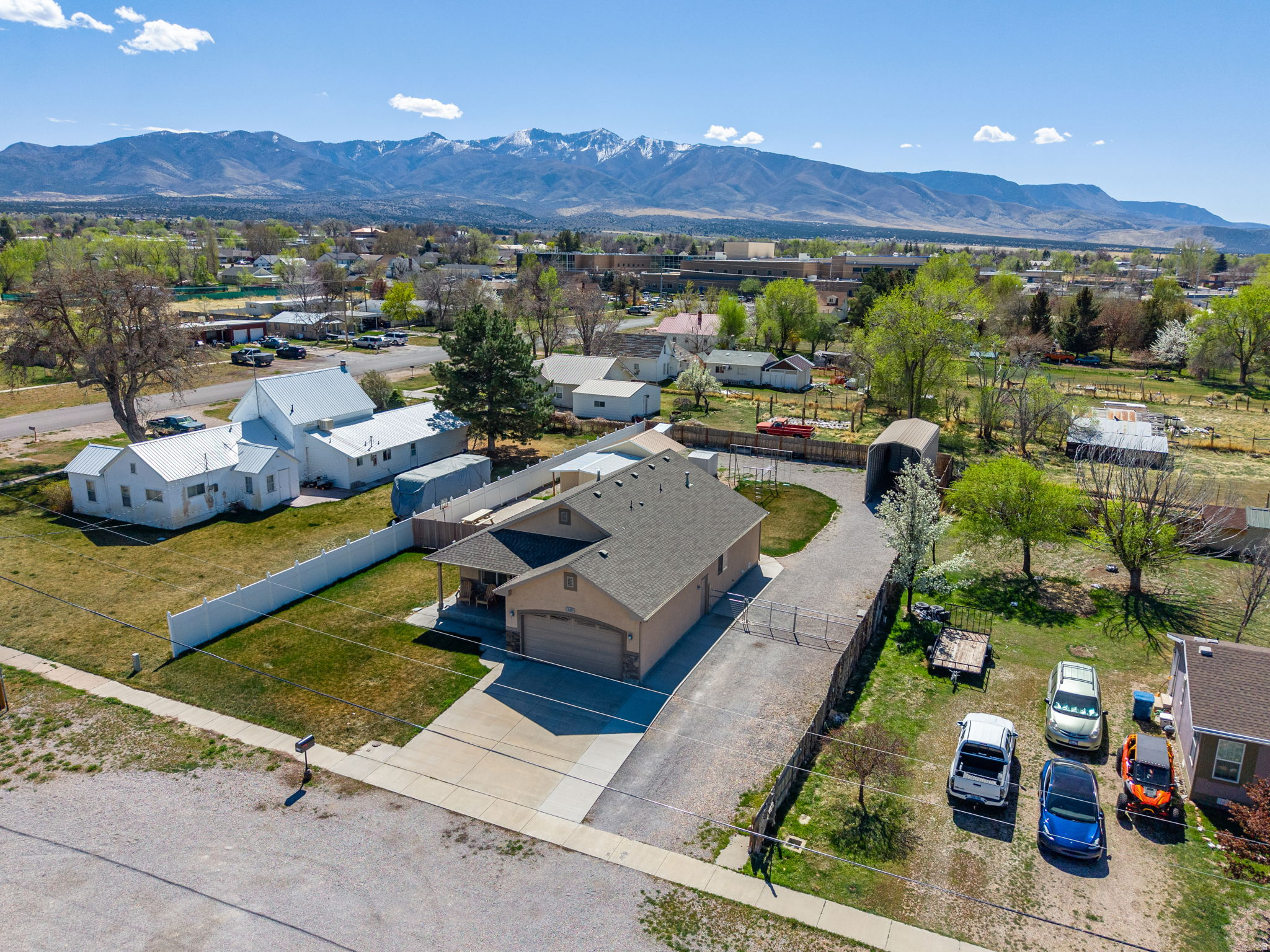 main property photo 47