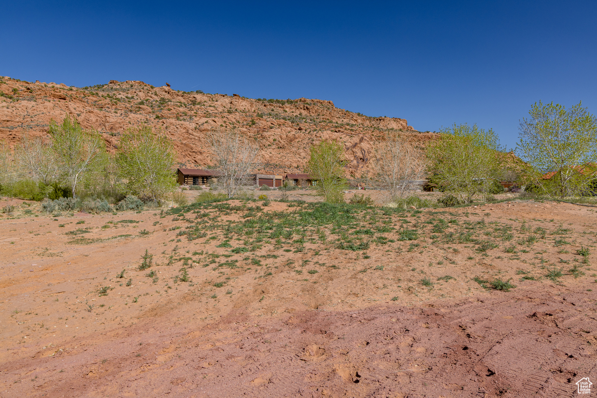 main property photo 4