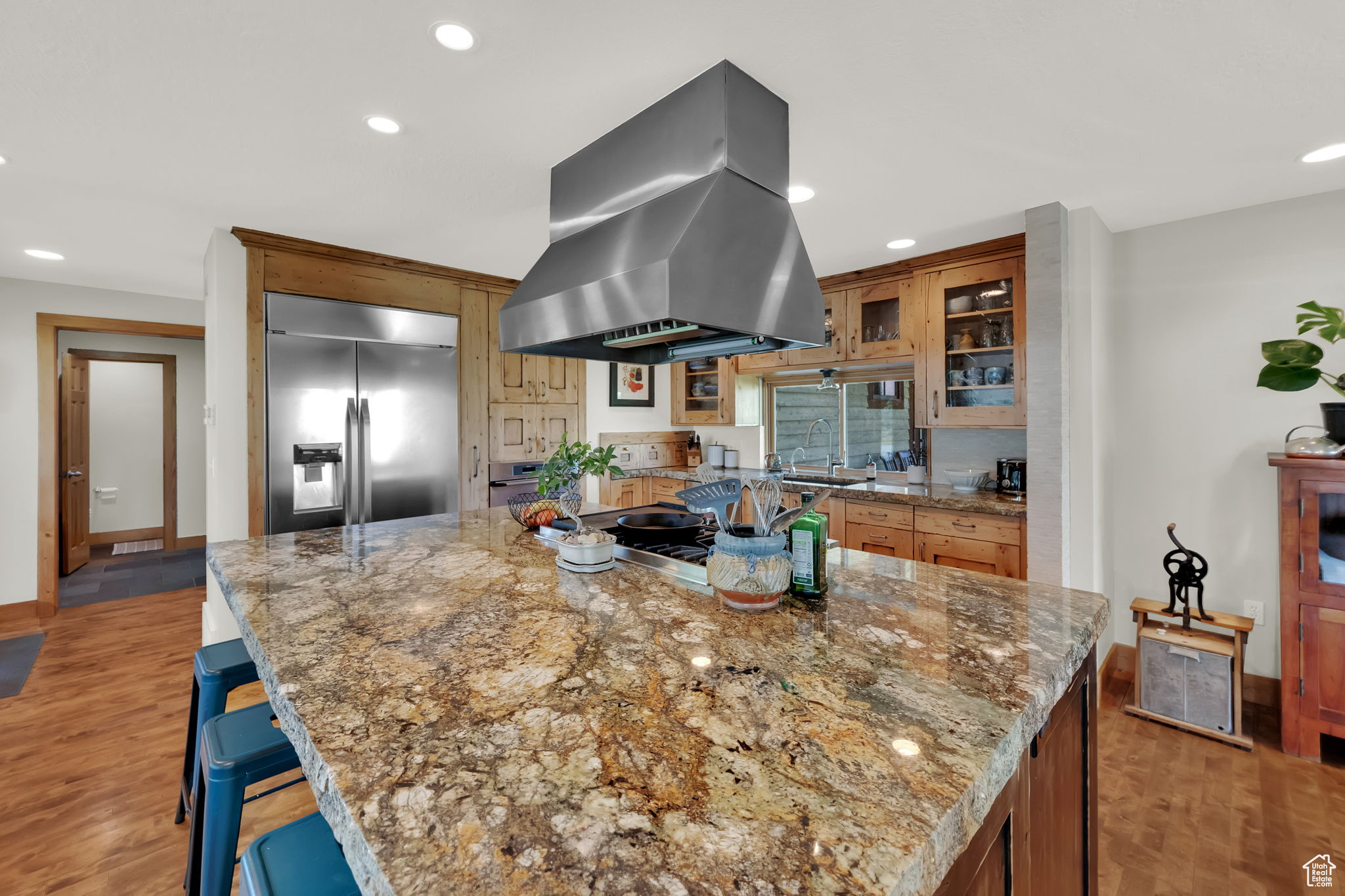 main property photo 12
