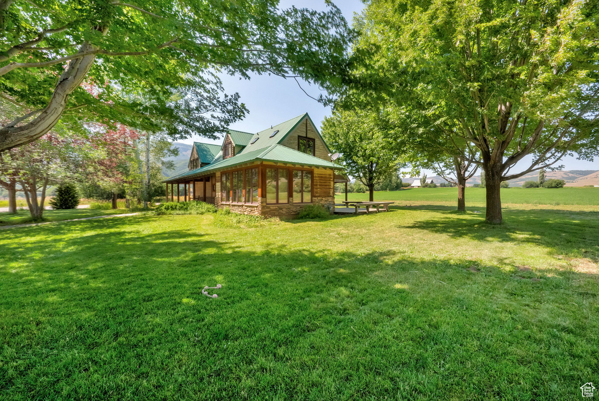 main property photo 2