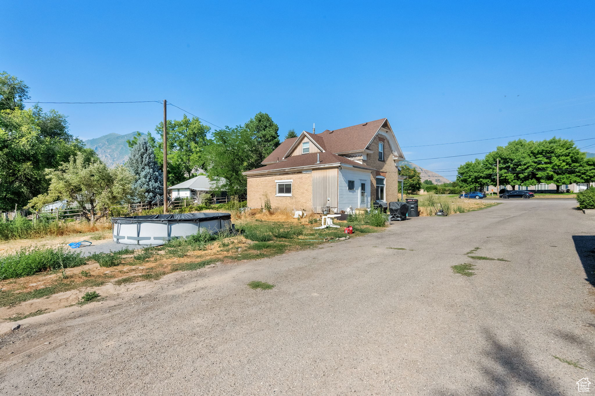 main property photo 74