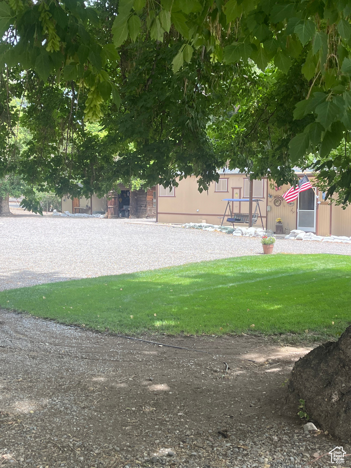 main property photo 15