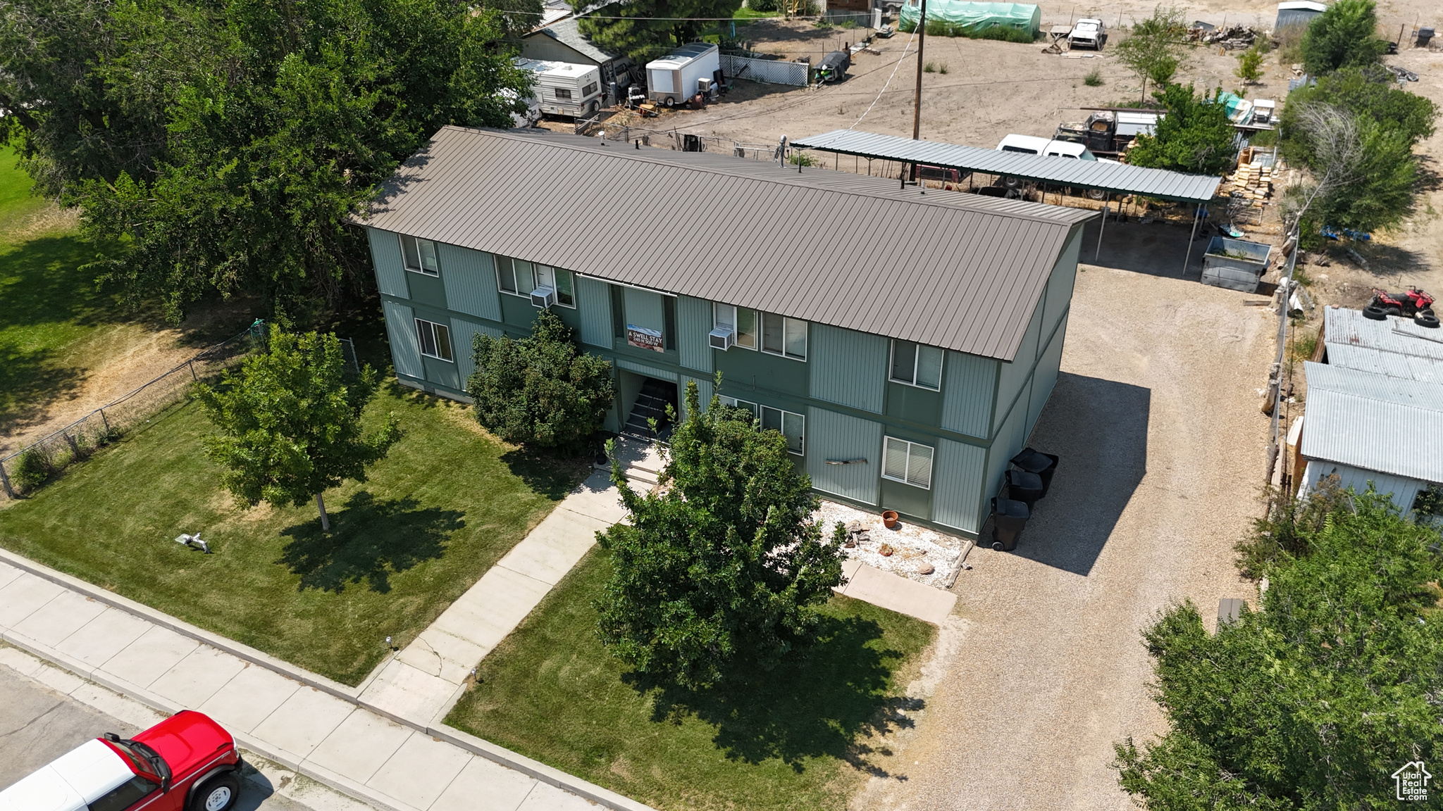 main property photo 34