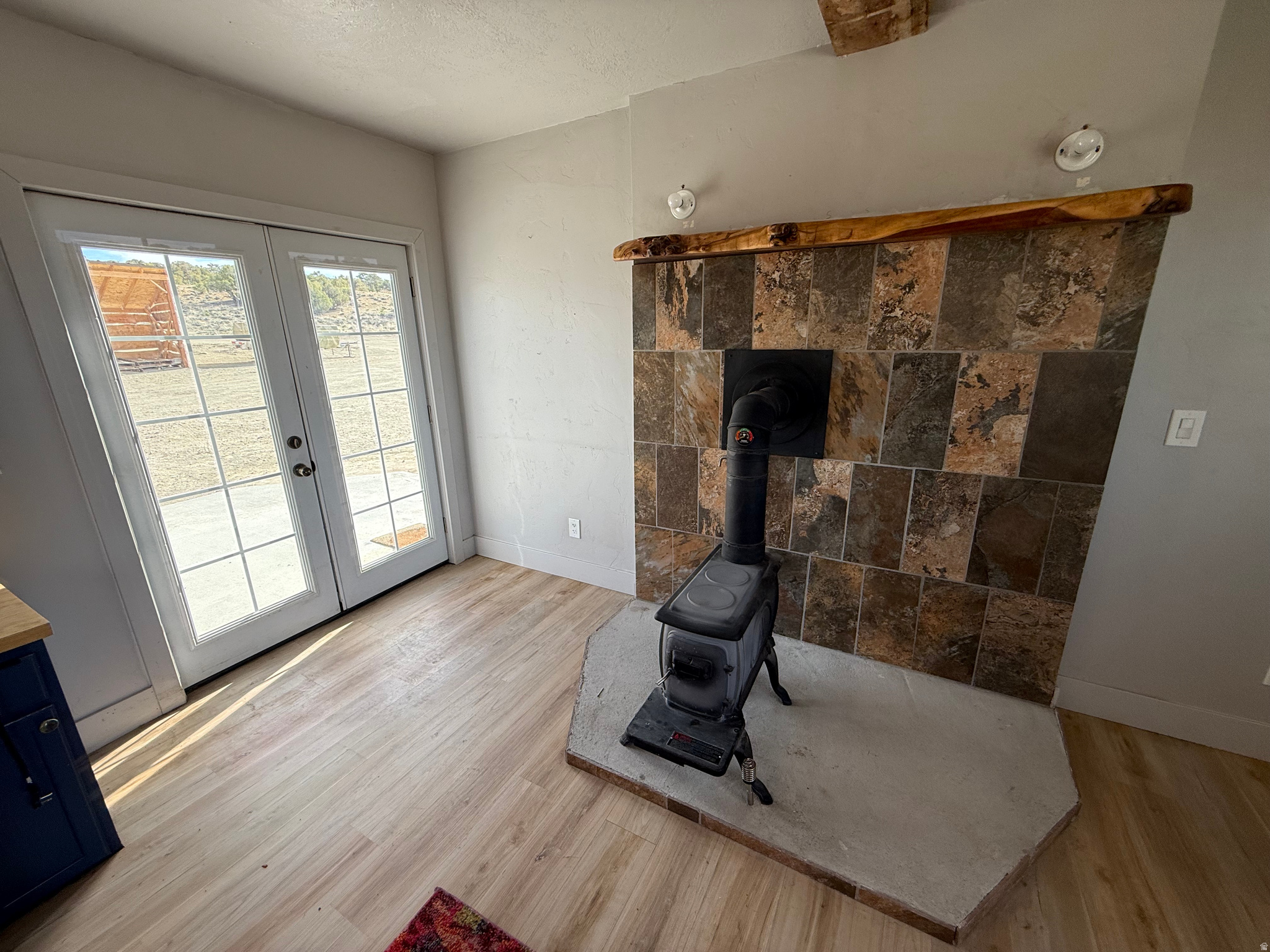 main property photo 29