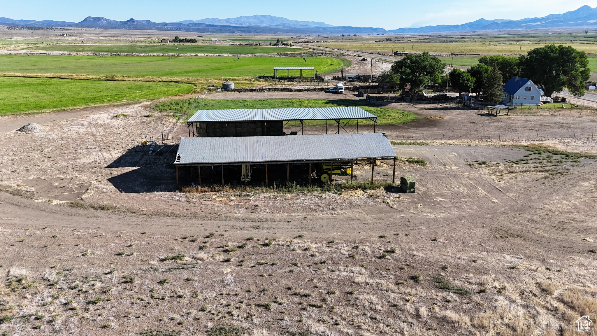 main property photo 39