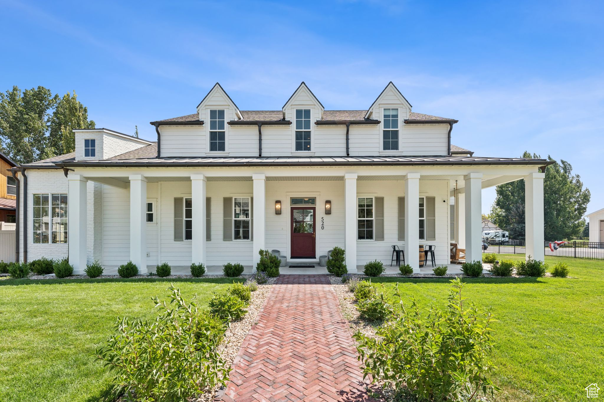 main property photo 2