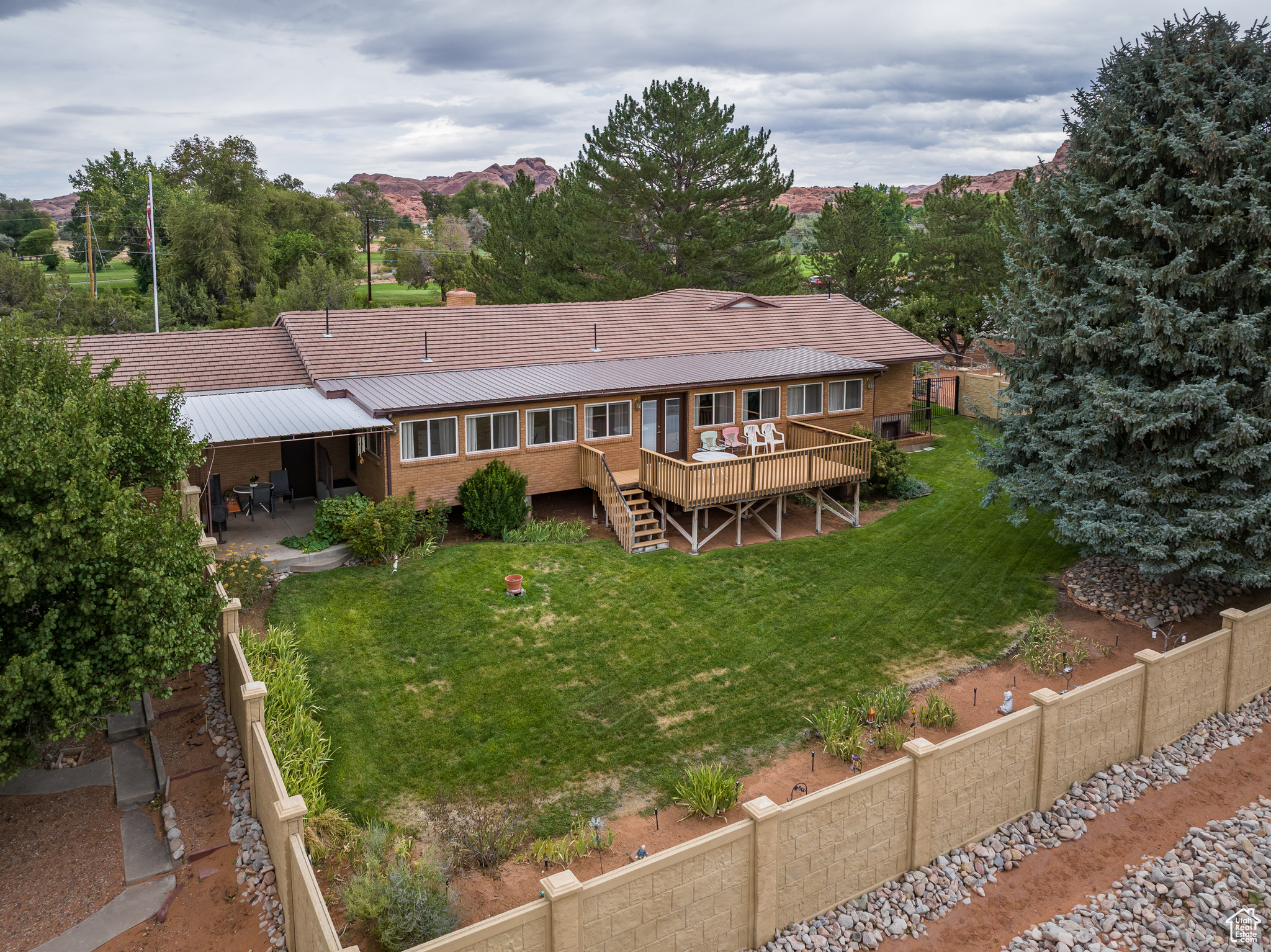 main property photo 8