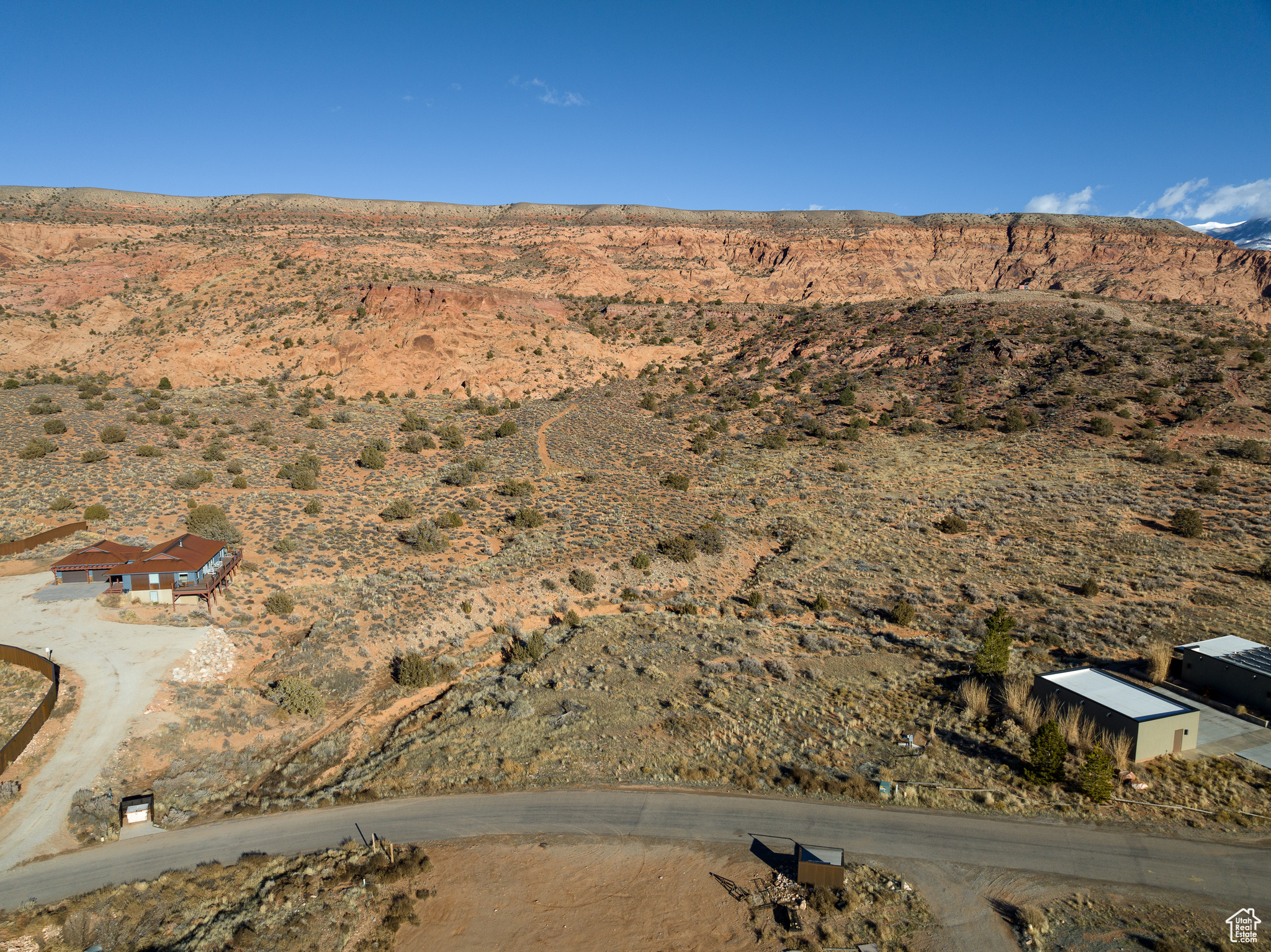 main property photo 8