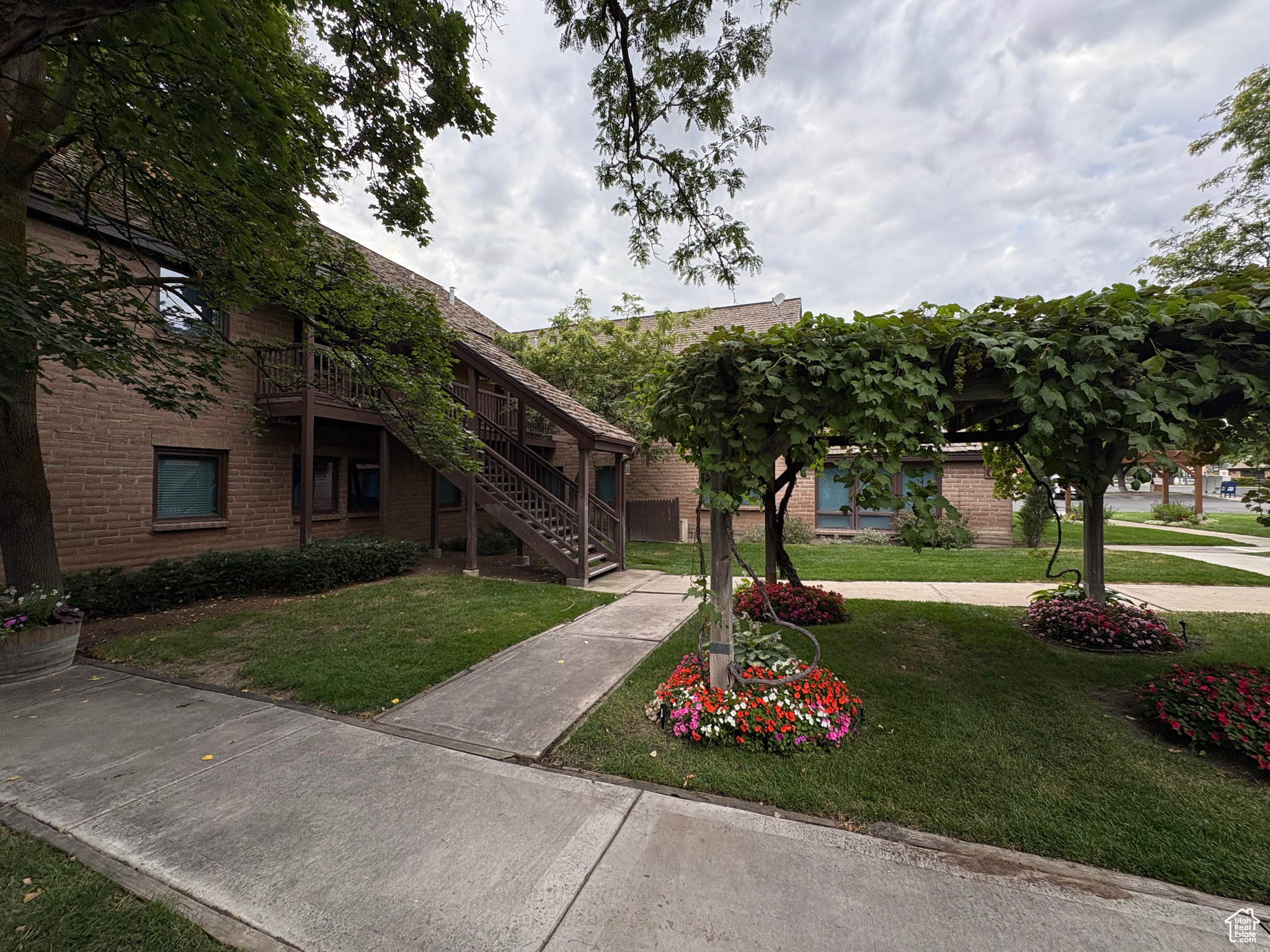 main property photo 17