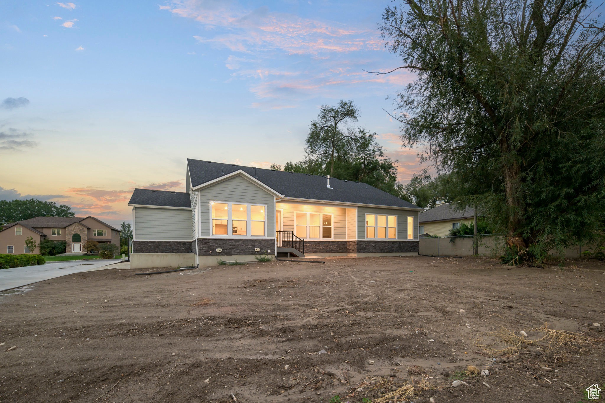 main property photo 5