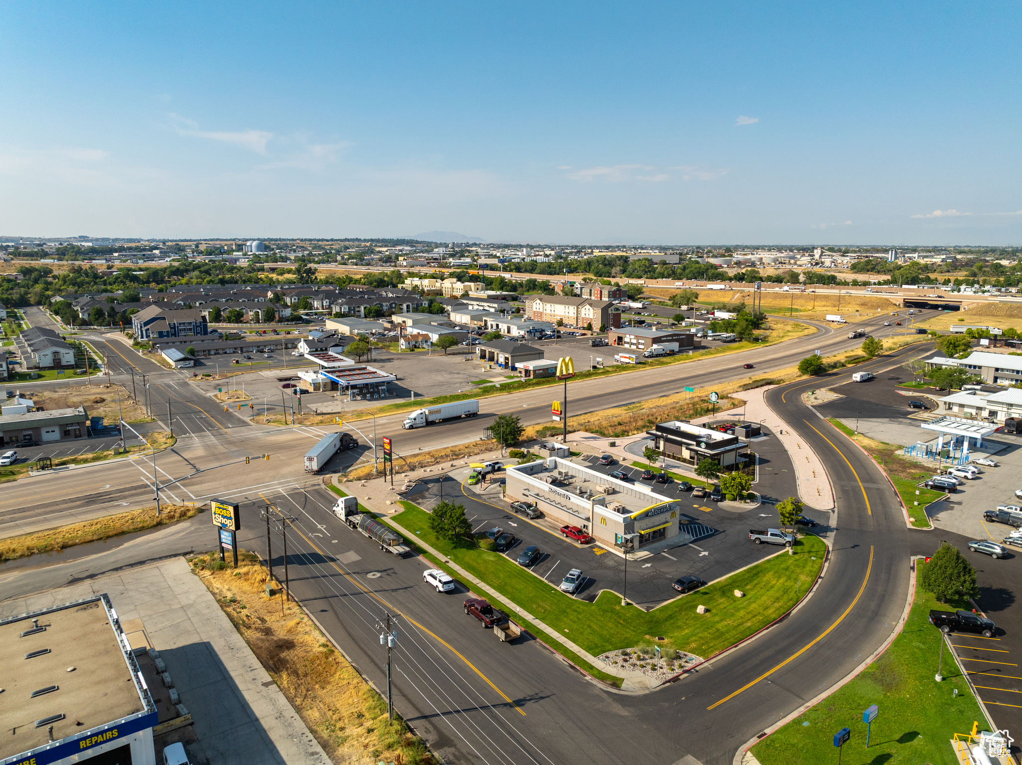 main property photo 7