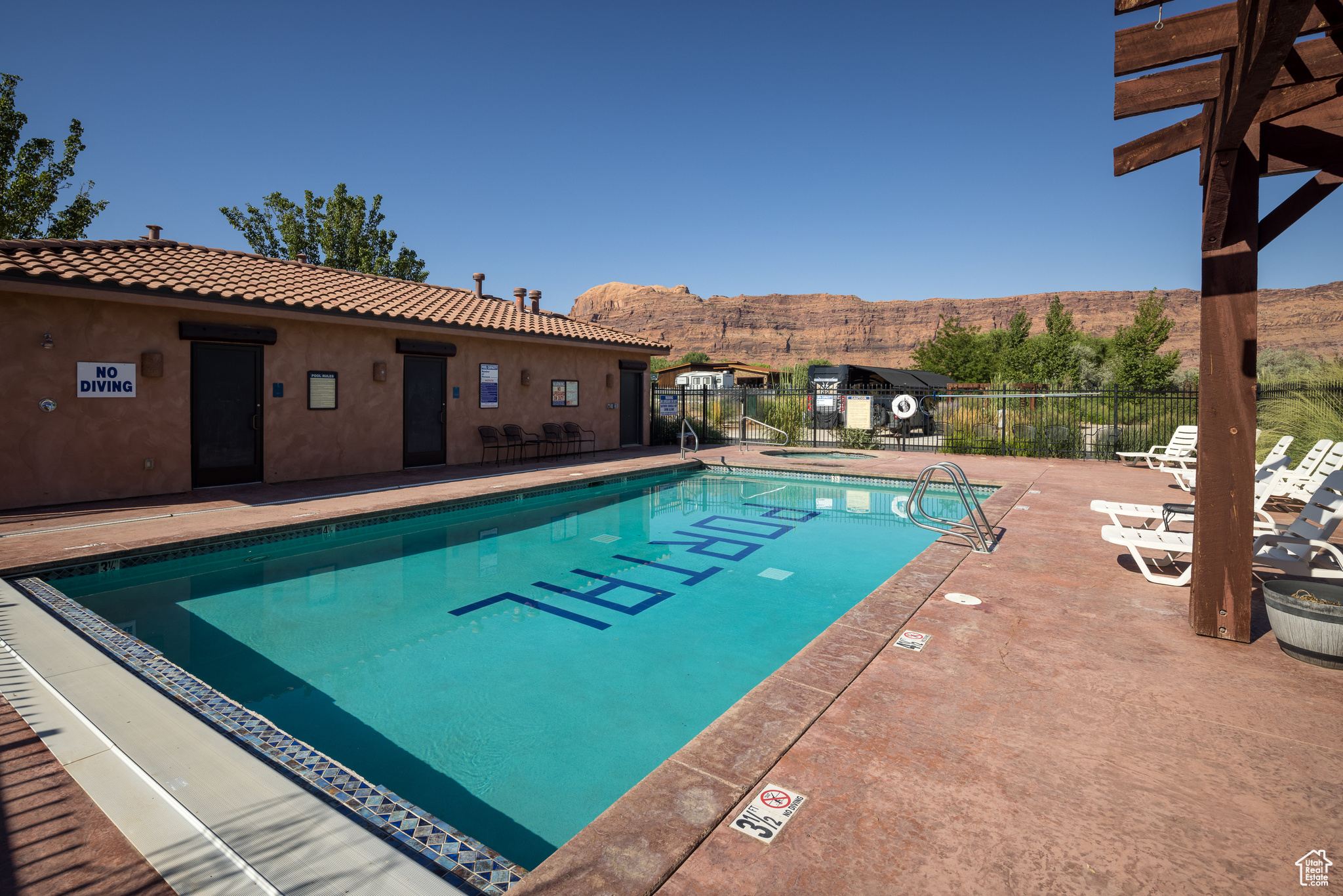 main property photo 73