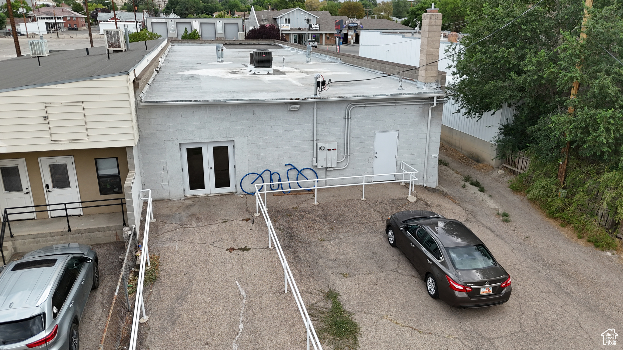 main property photo 34