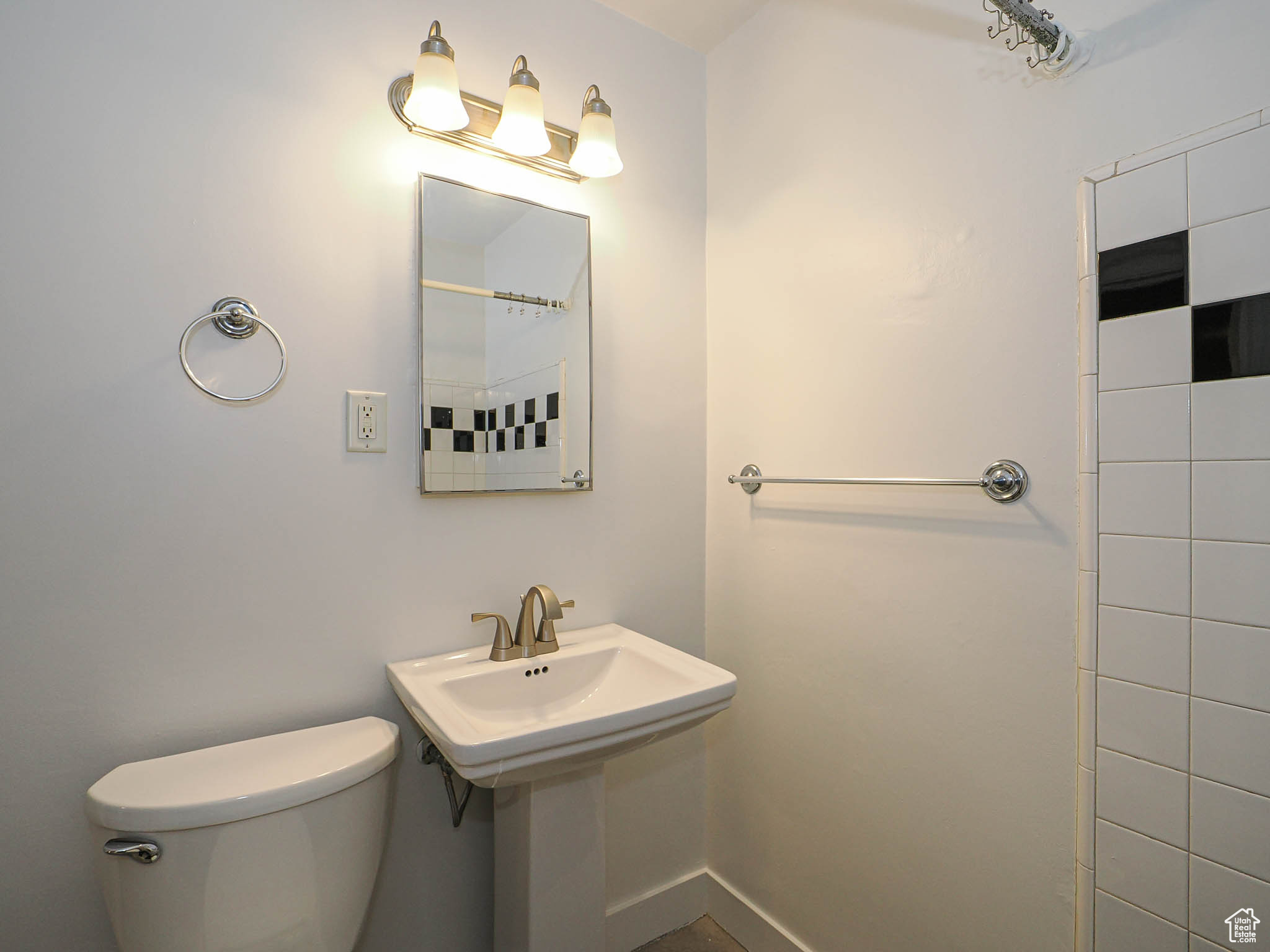 main property photo 59
