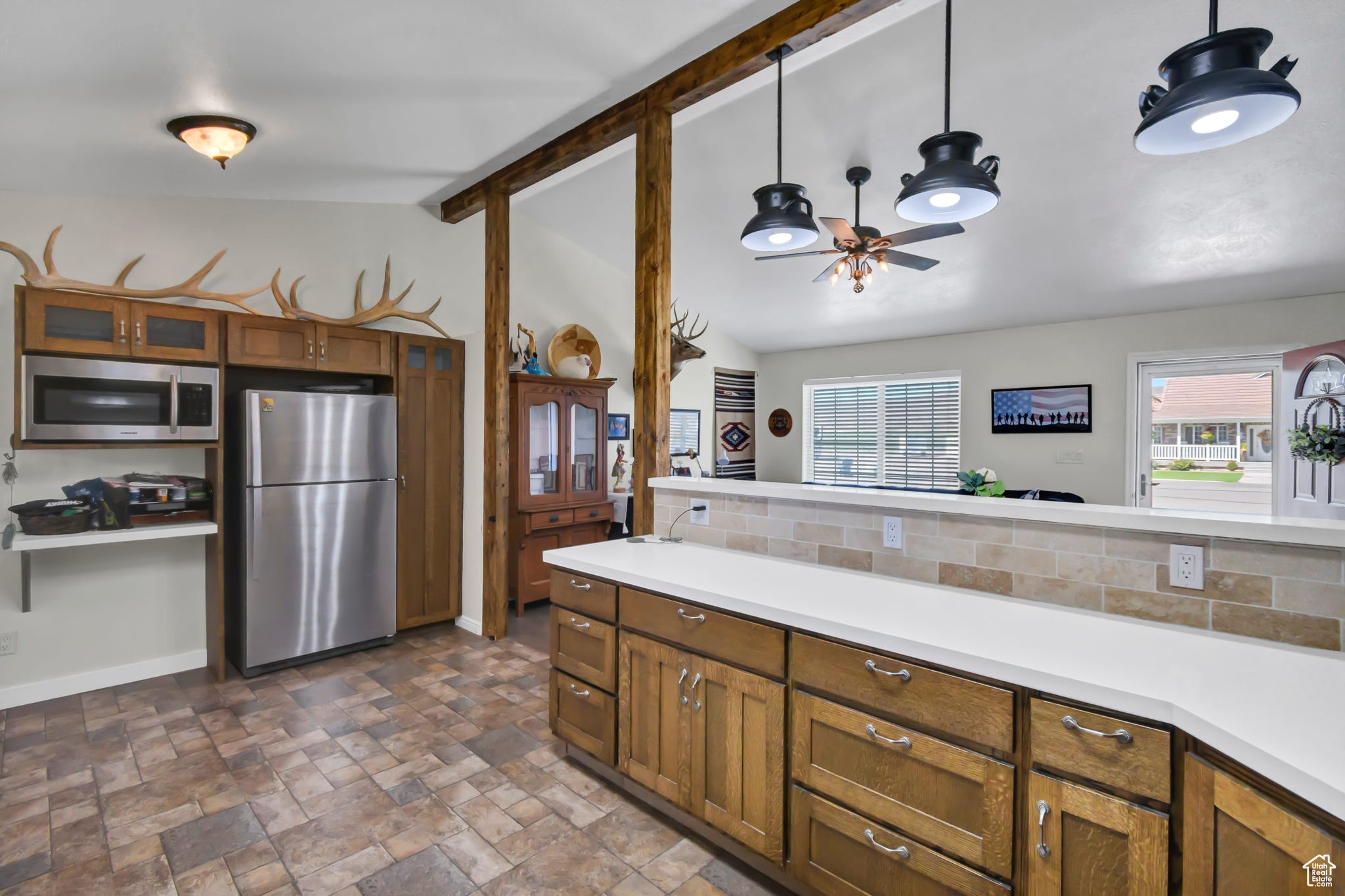 main property photo 10