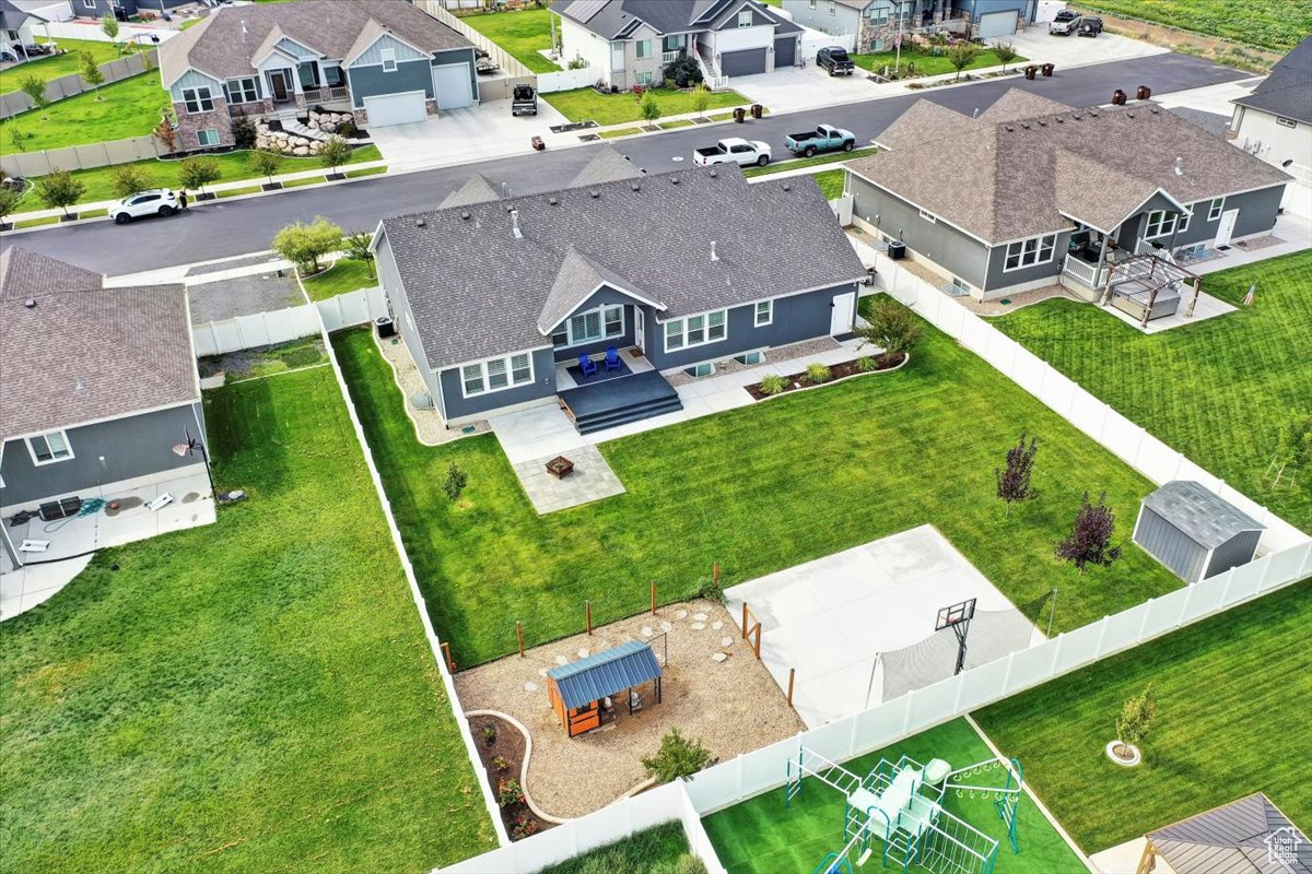 main property photo 37