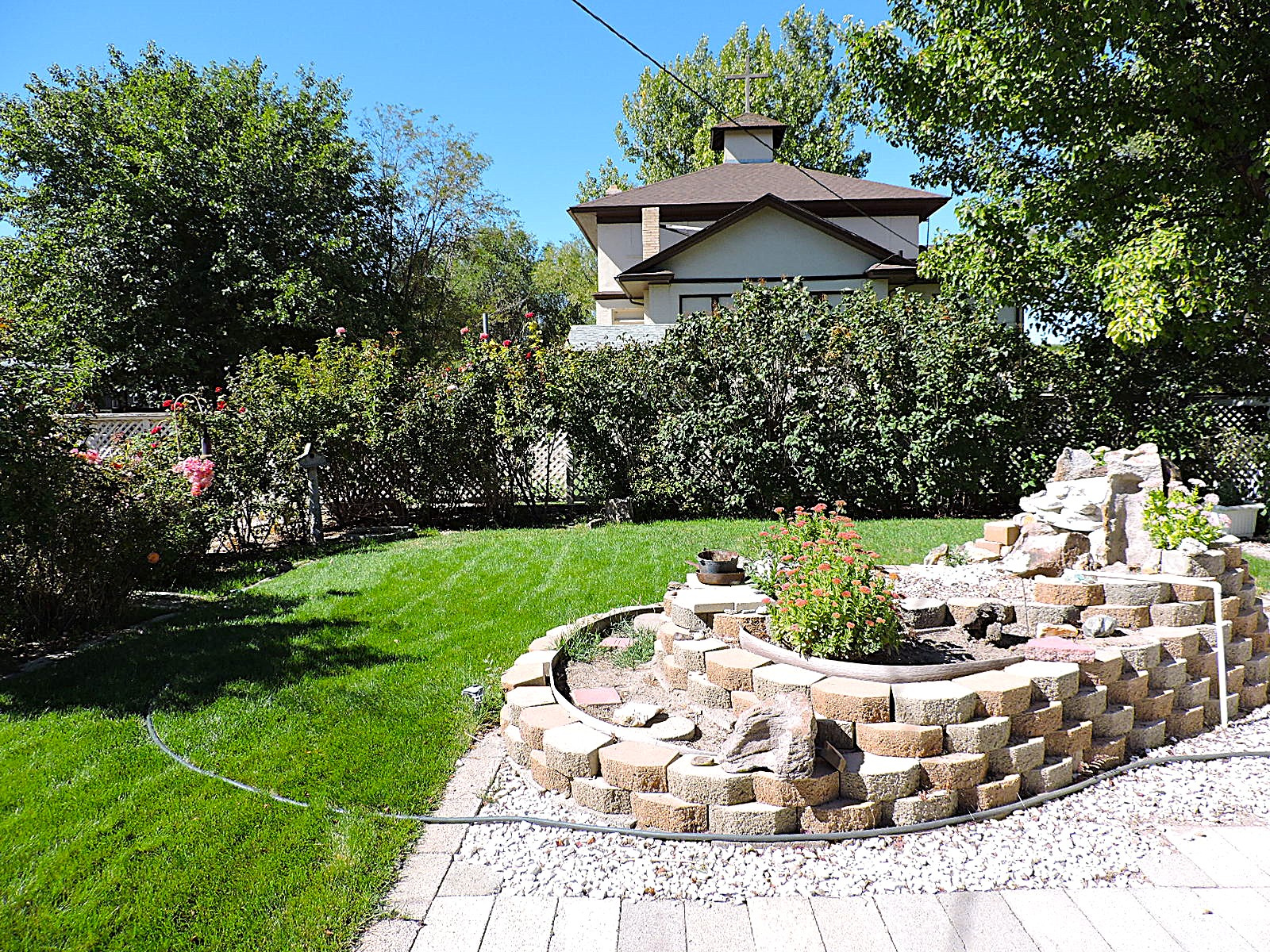 main property photo 27