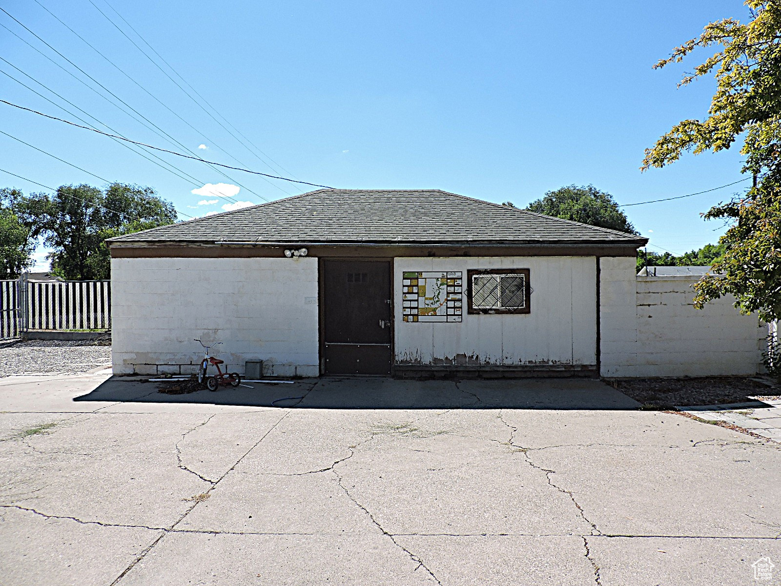 main property photo 38