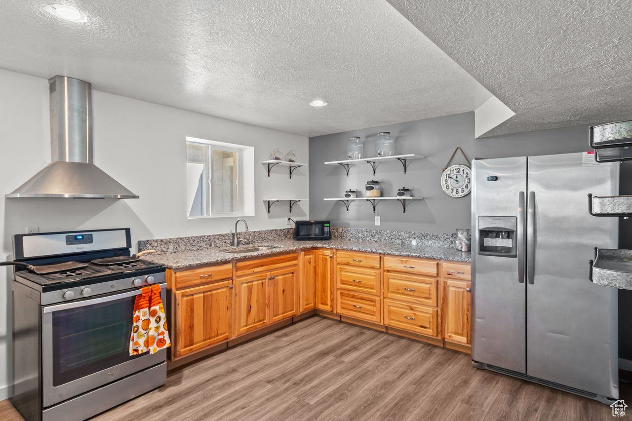 main property photo 25