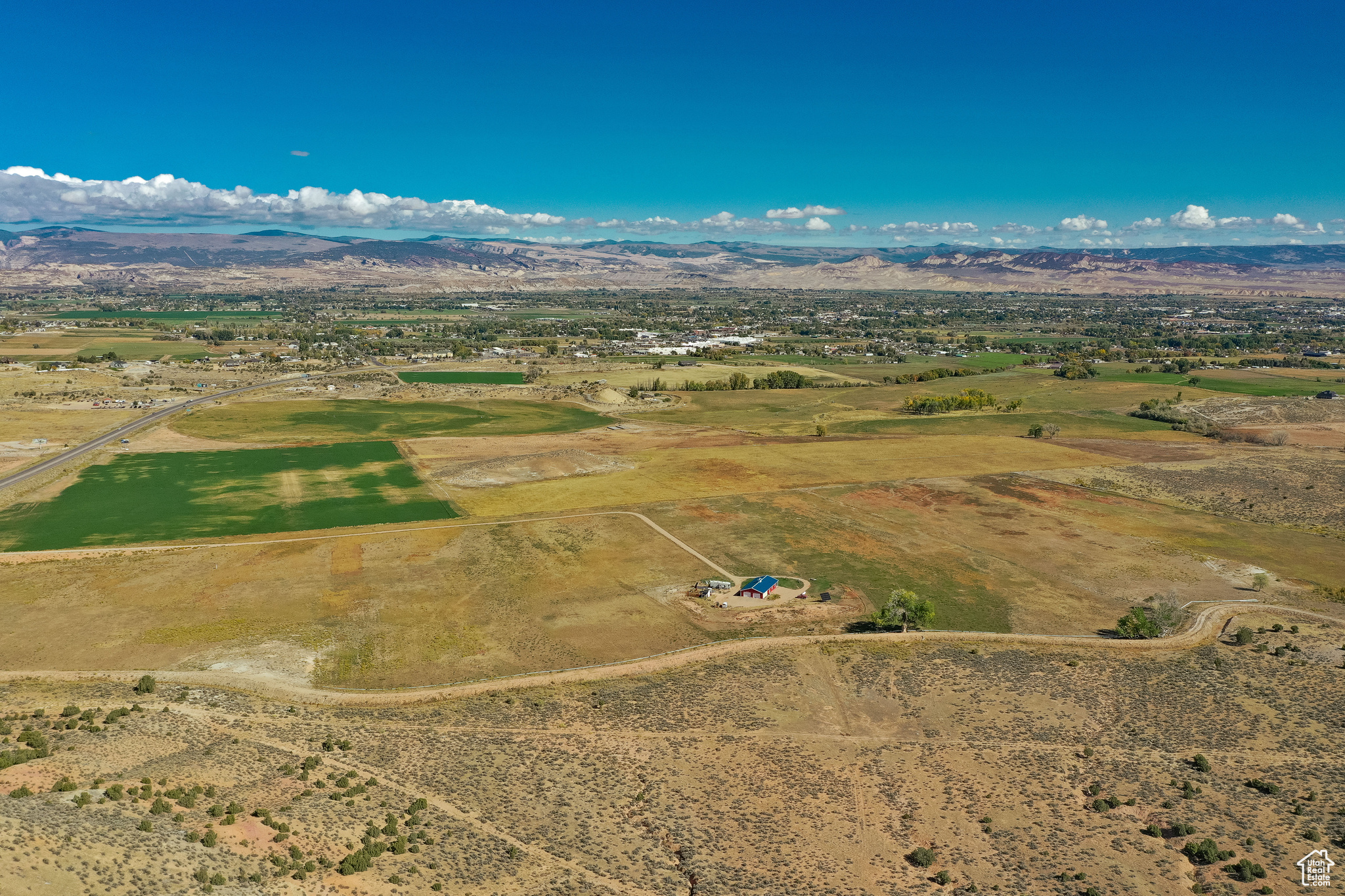 main property photo 4