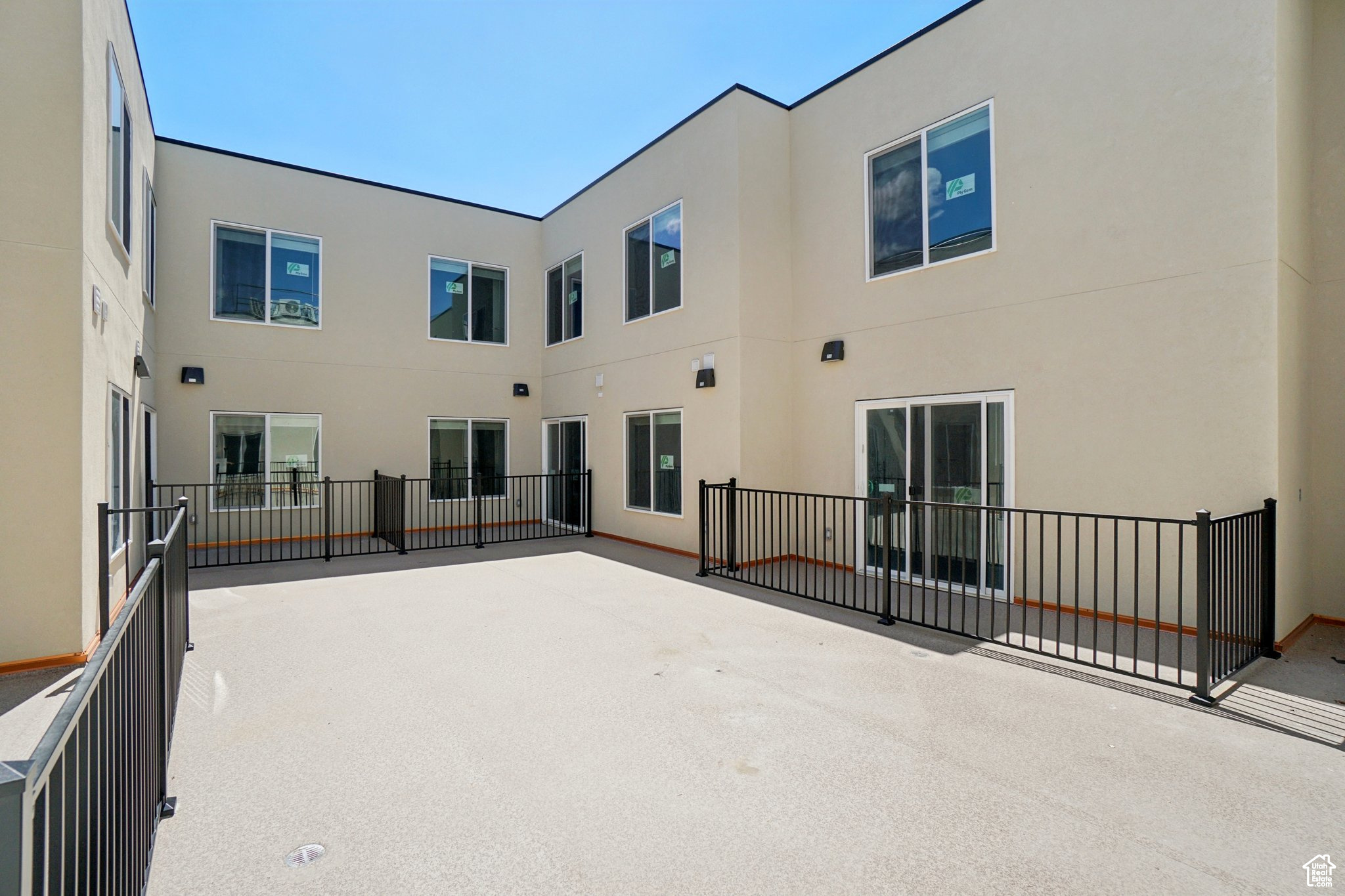 main property photo 12