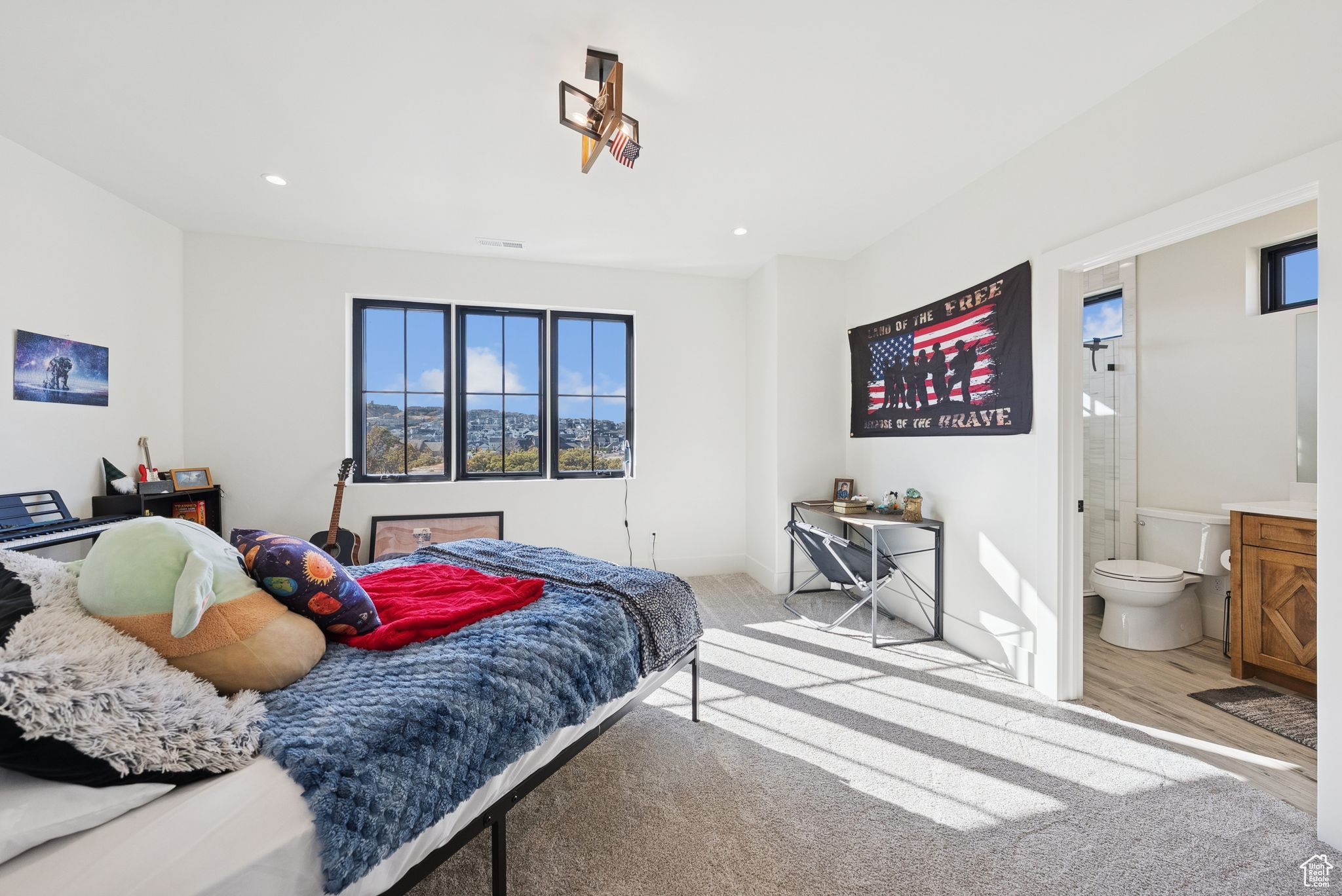 main property photo 76