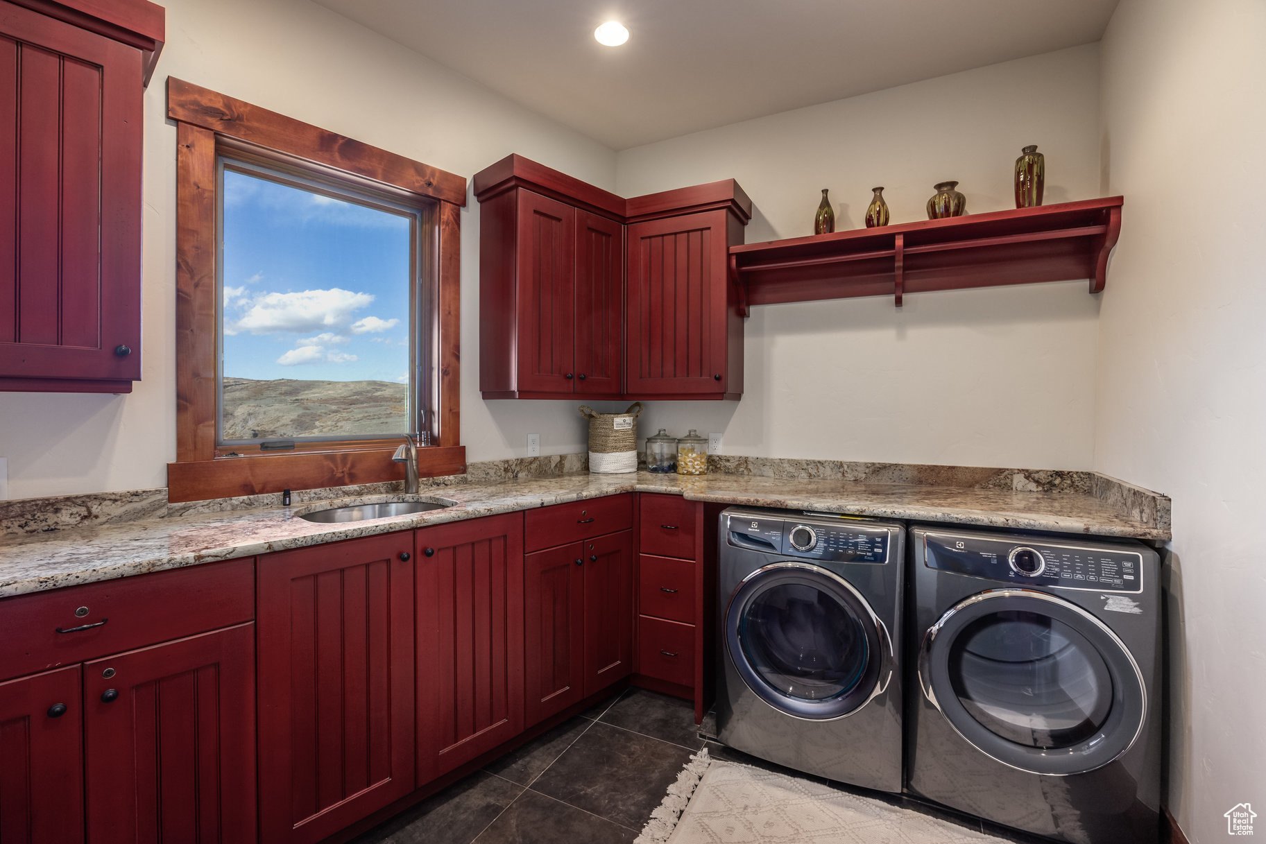main property photo 59