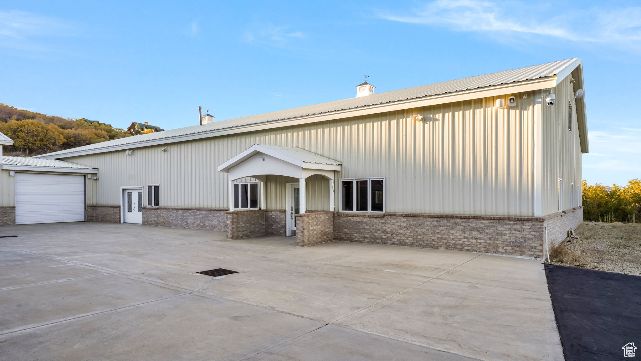 main property photo 95