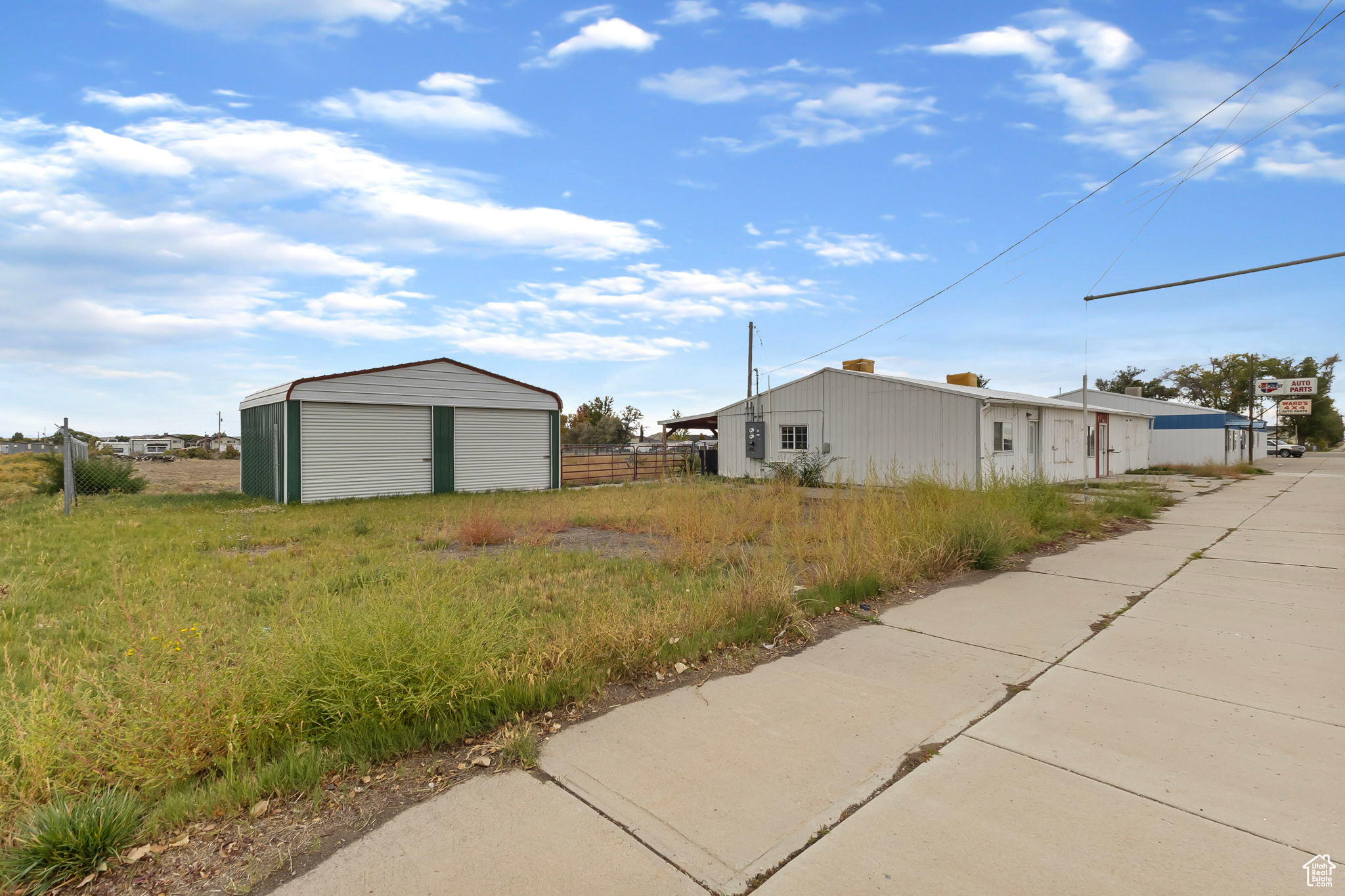 main property photo 23