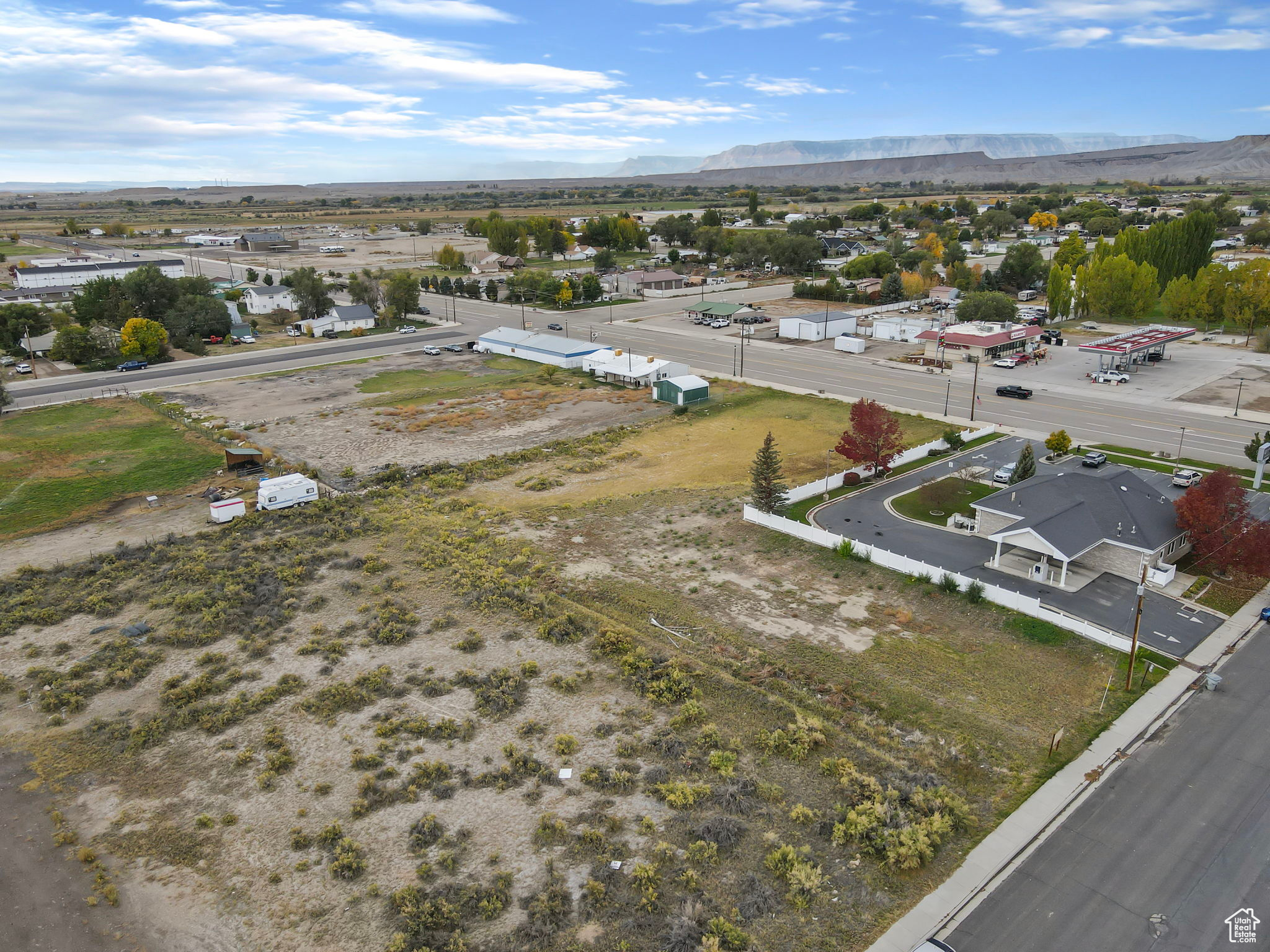main property photo 7