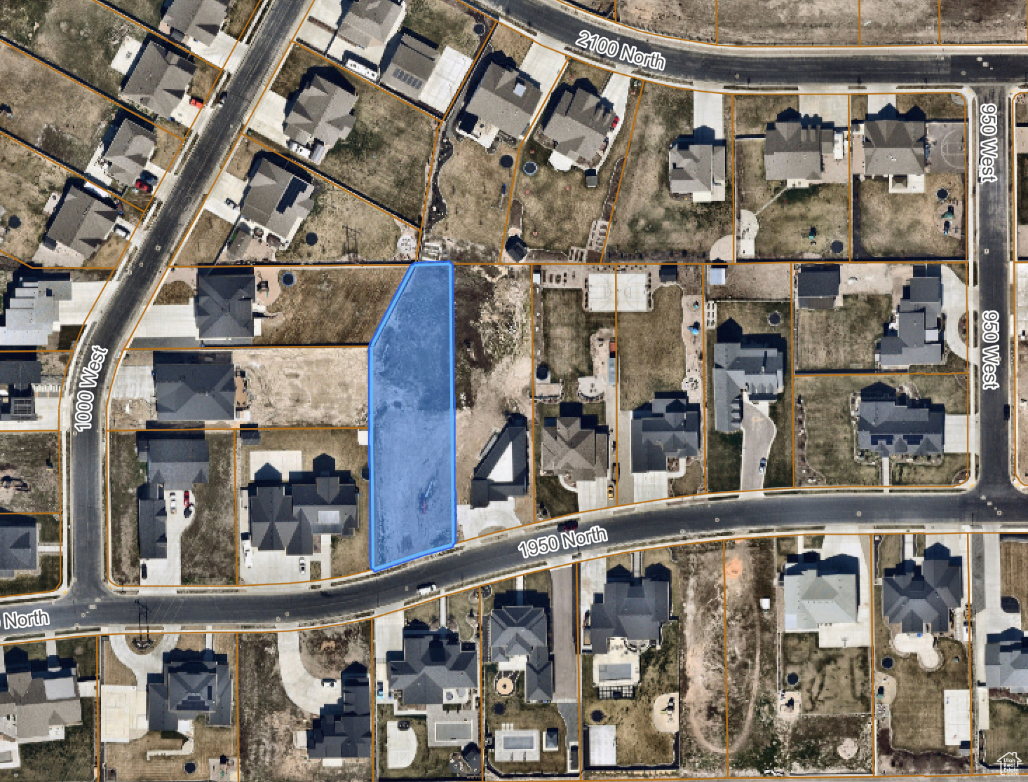 main property photo 11