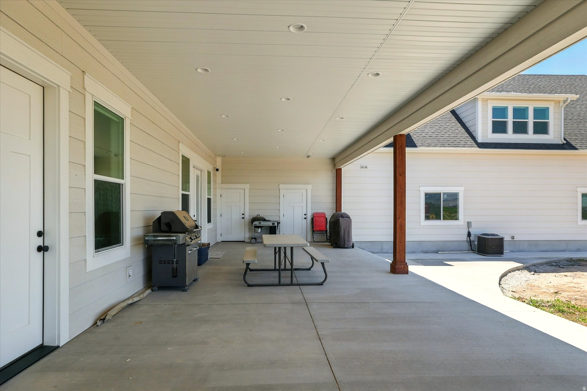 main property photo 109