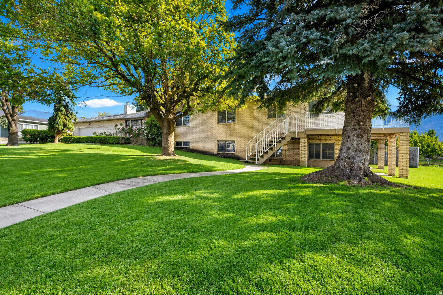 main property photo 61
