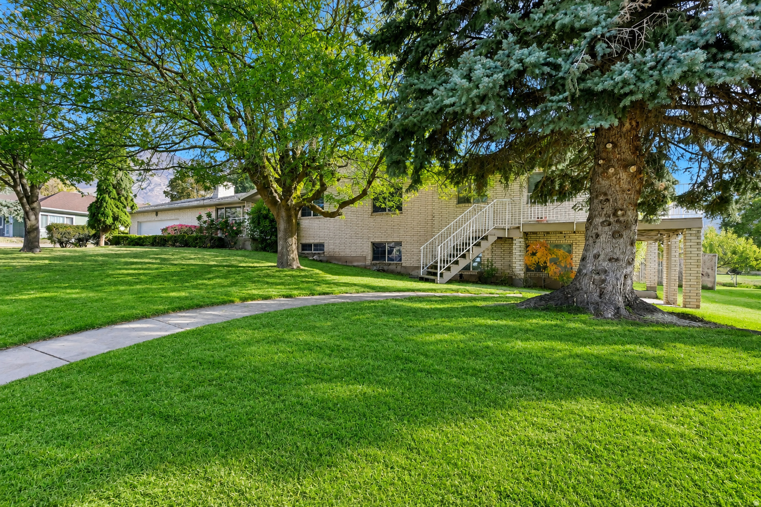 main property photo 66