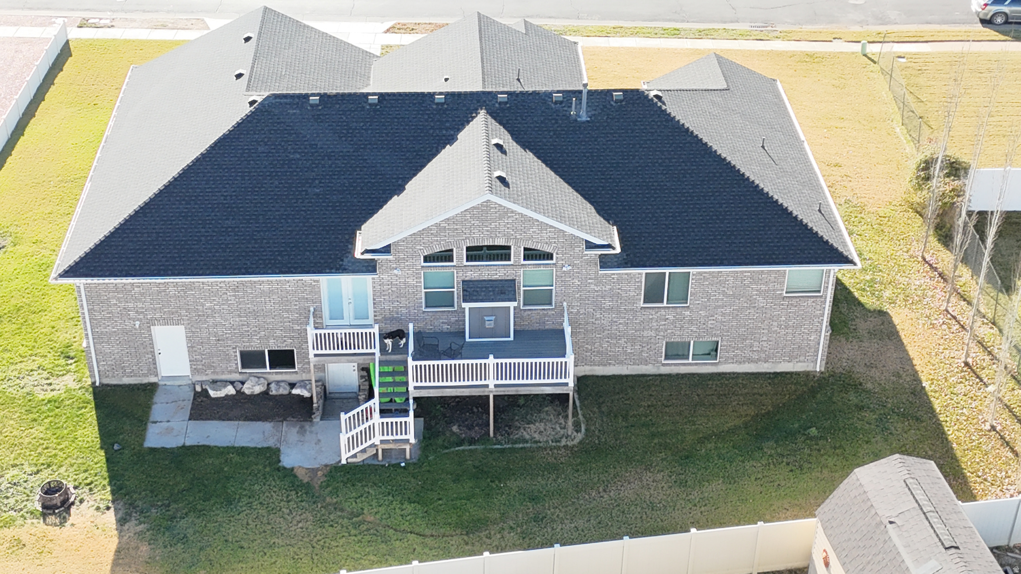 main property photo 39