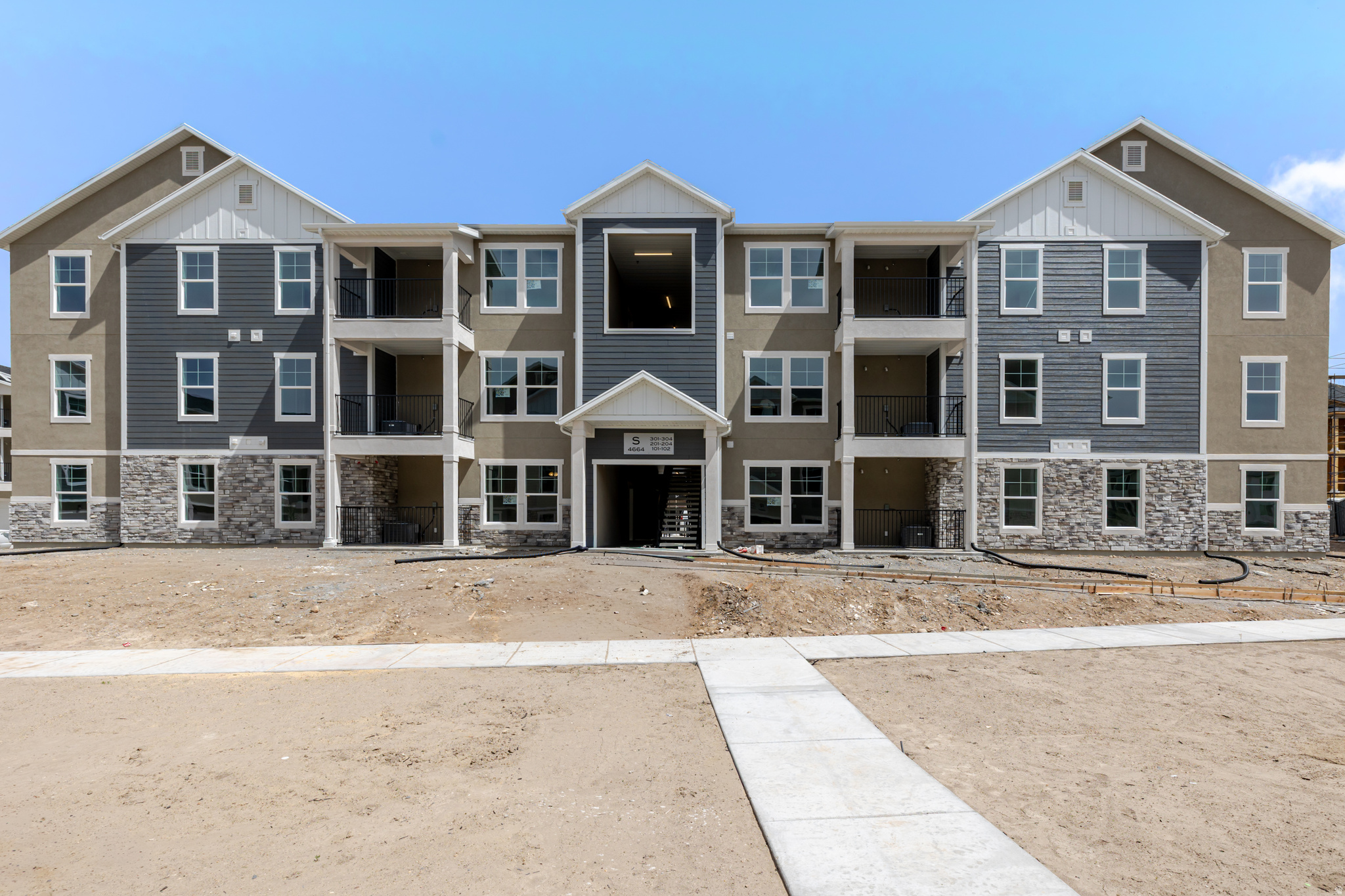 main property photo 0