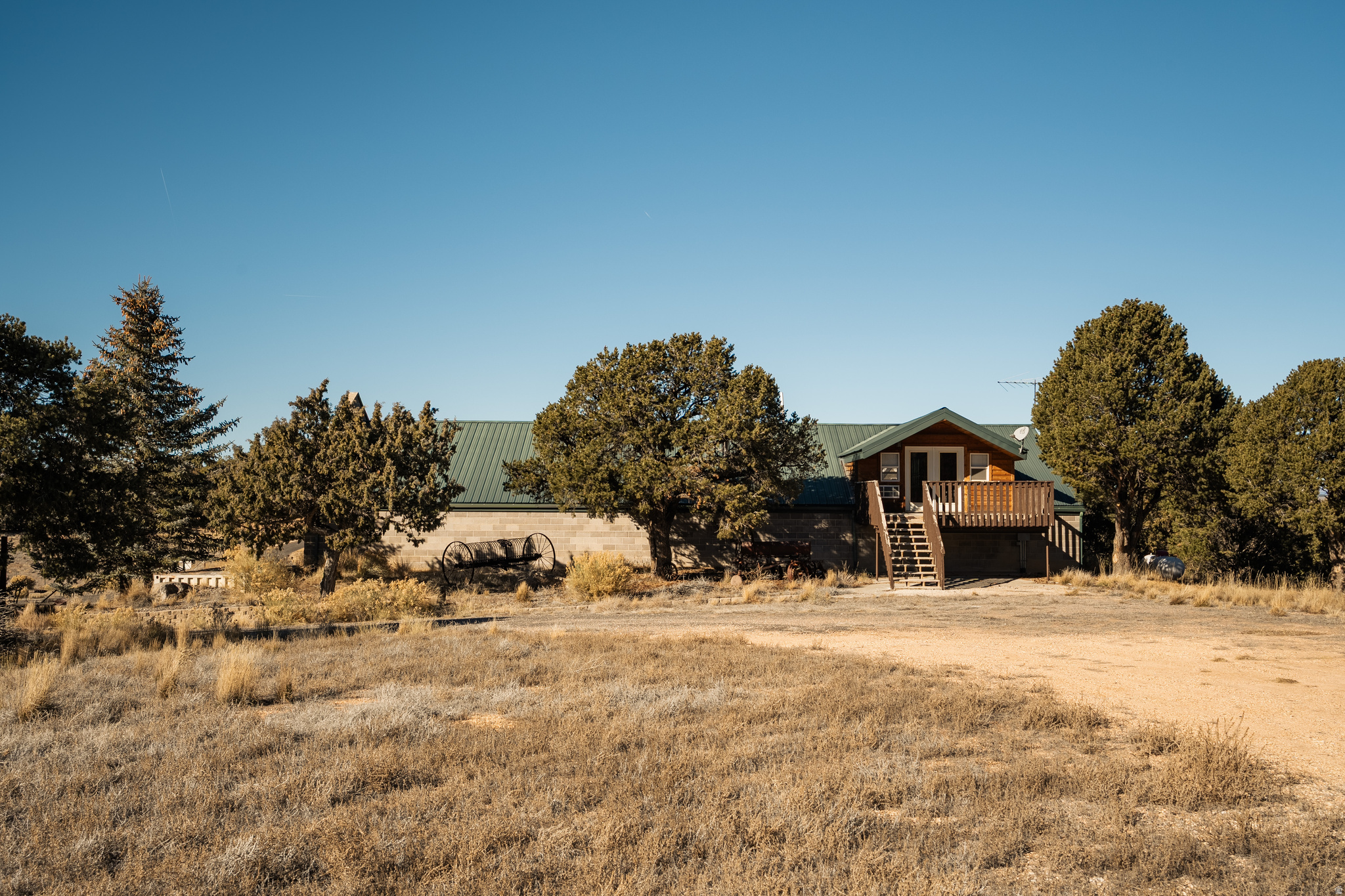main property photo 45