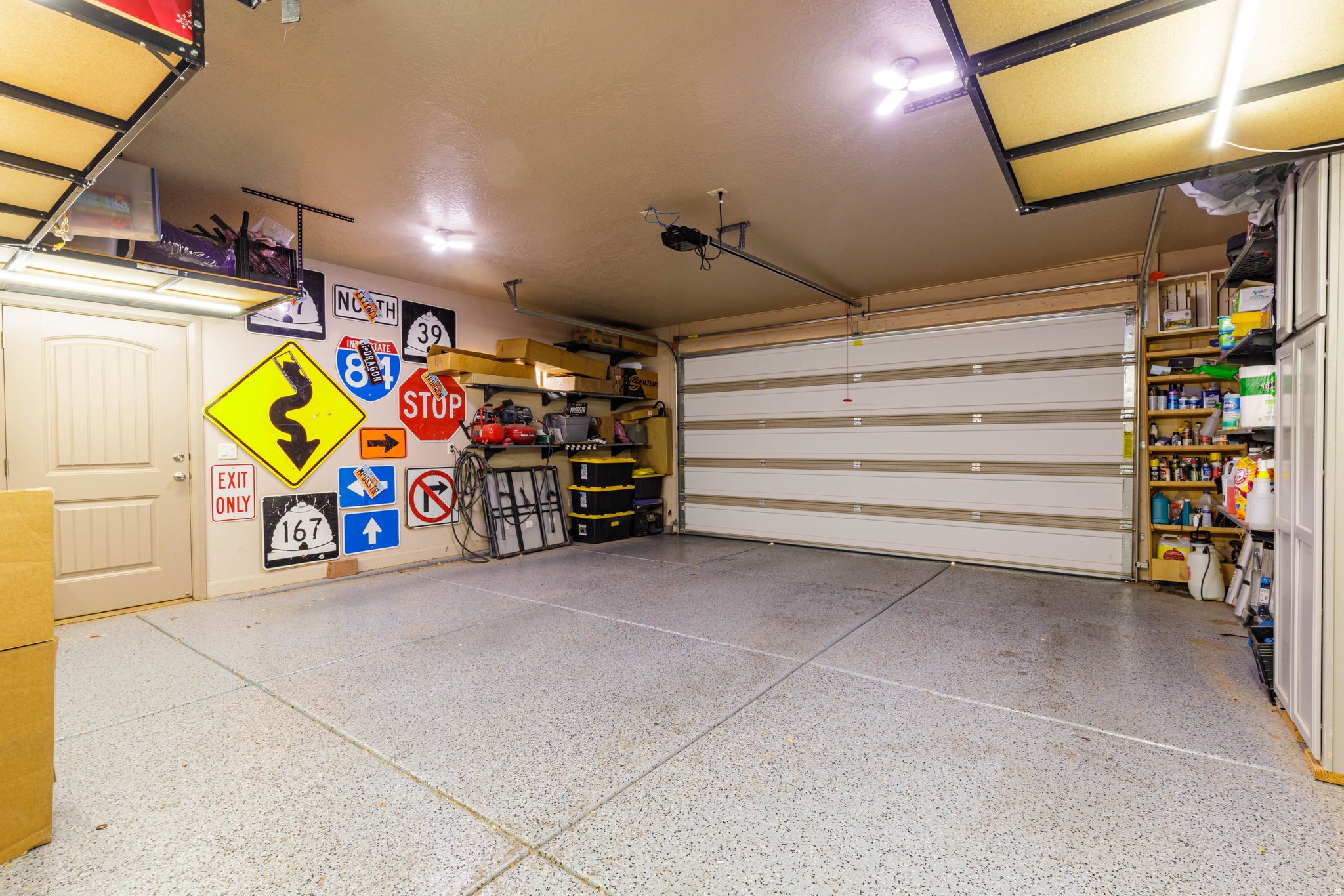 main property photo 32
