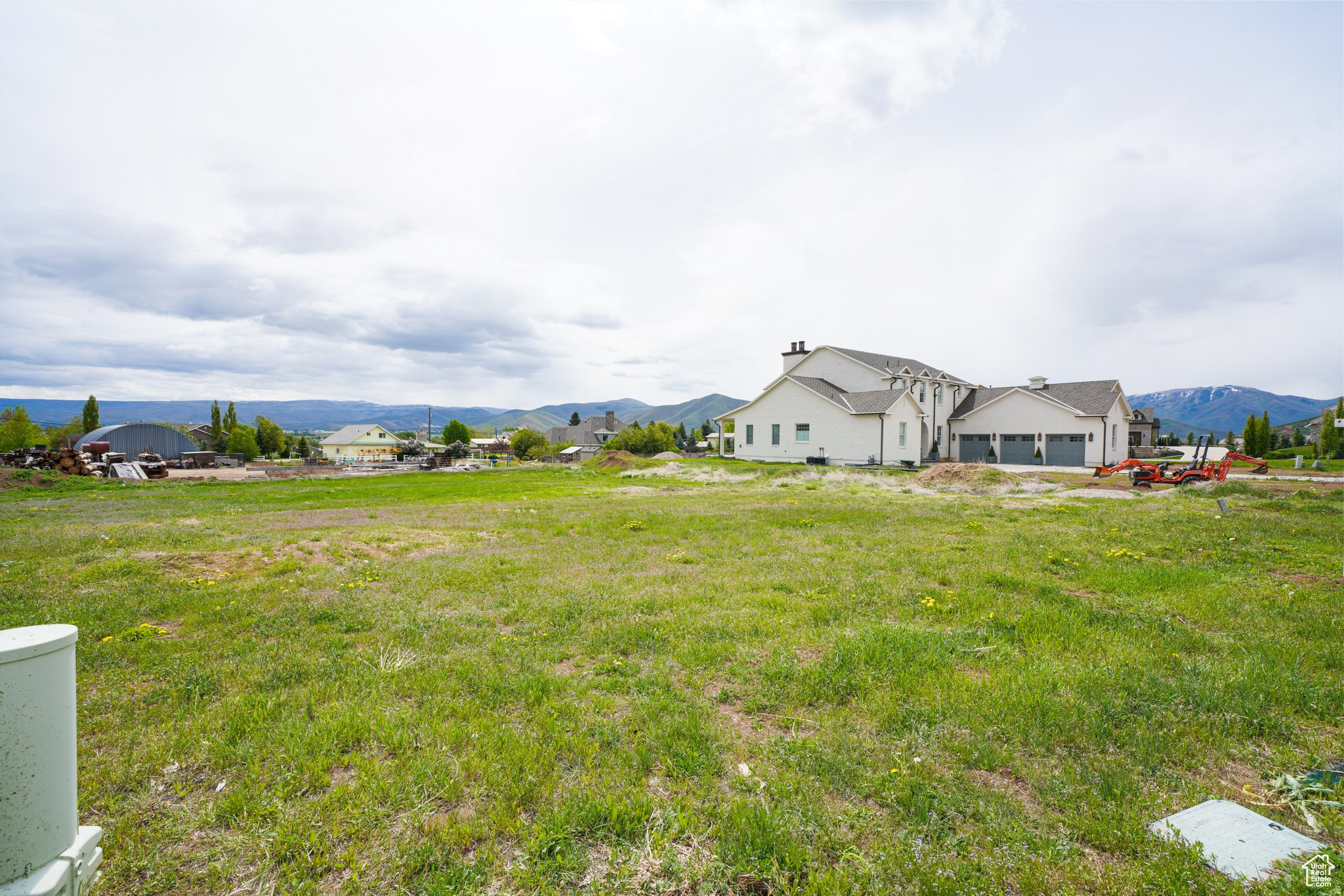 main property photo 15