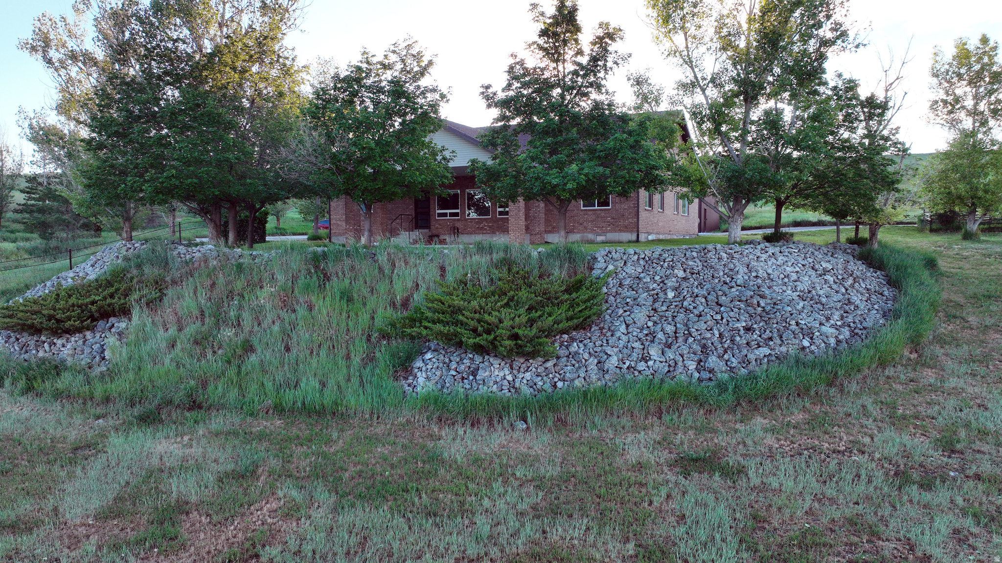 main property photo 23