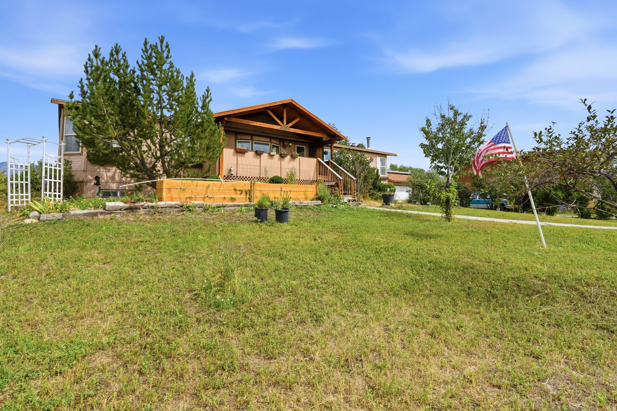 main property photo 44